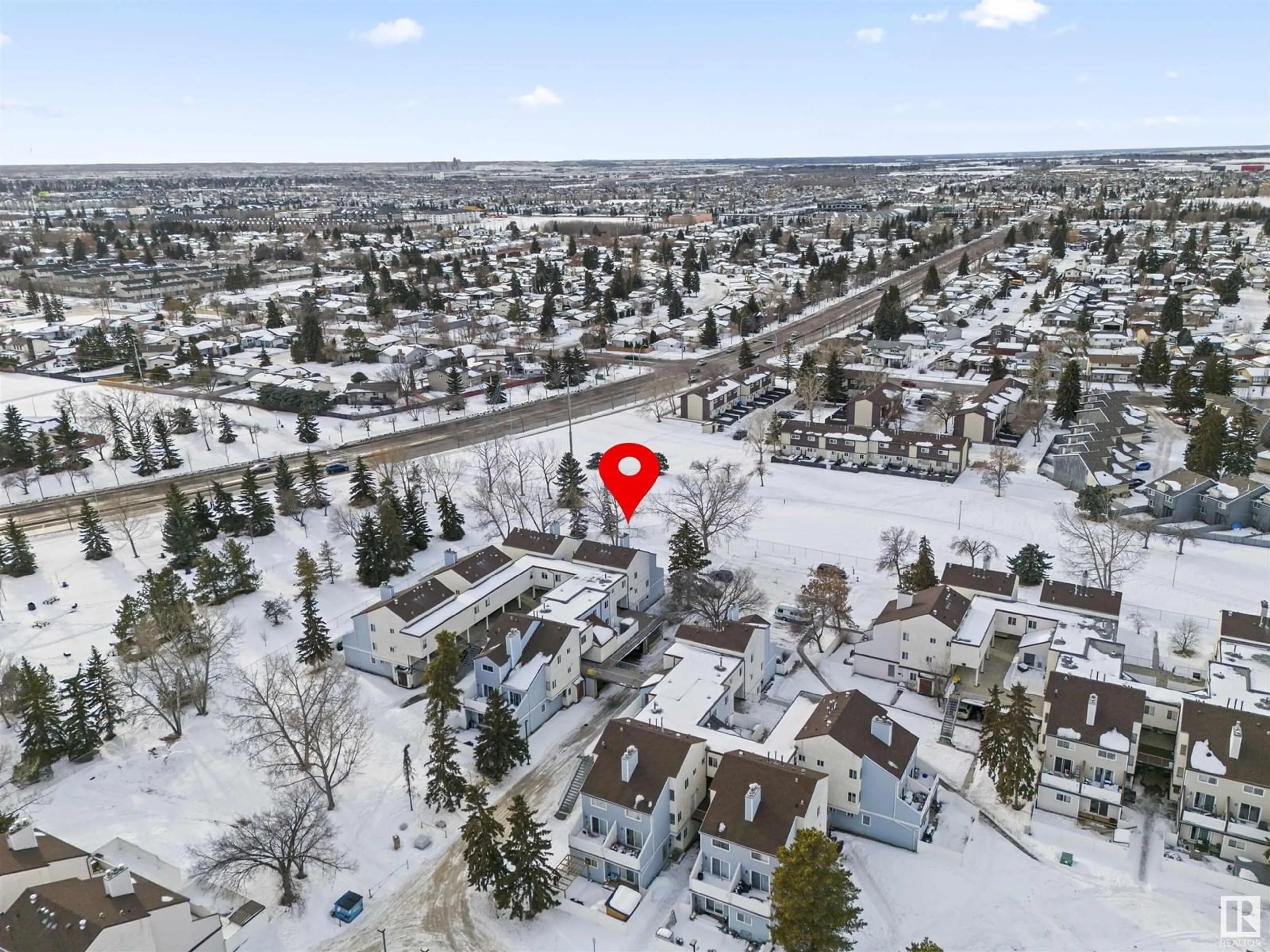 A pic from outside/outdoor area/front of a property/back of a property/a pic from drone, street for 199 LANCASTER TC NW, Edmonton Alberta T5X5T3