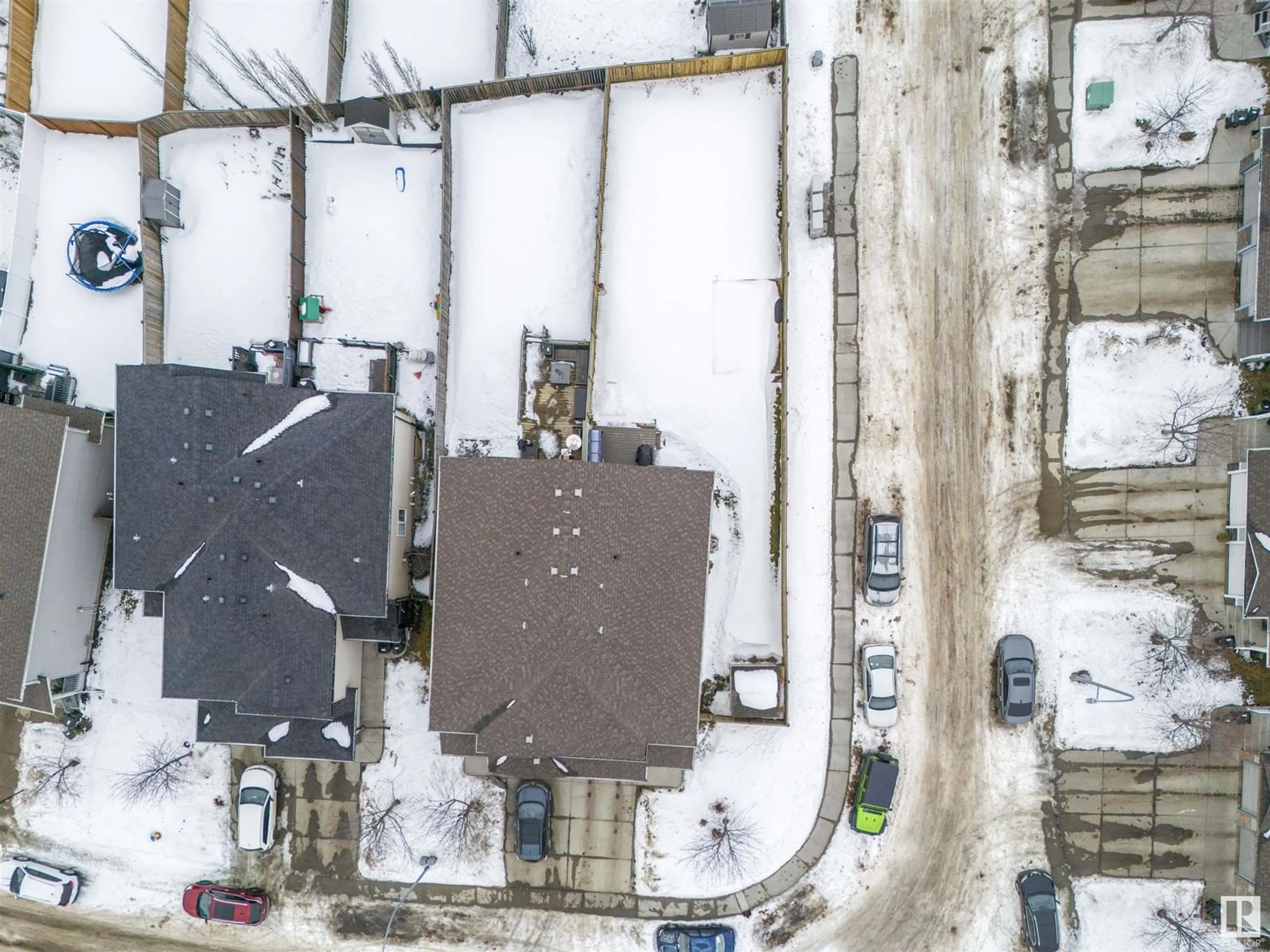 A pic from outside/outdoor area/front of a property/back of a property/a pic from drone, street for 5108 168 AV NW, Edmonton Alberta T5Y0R8