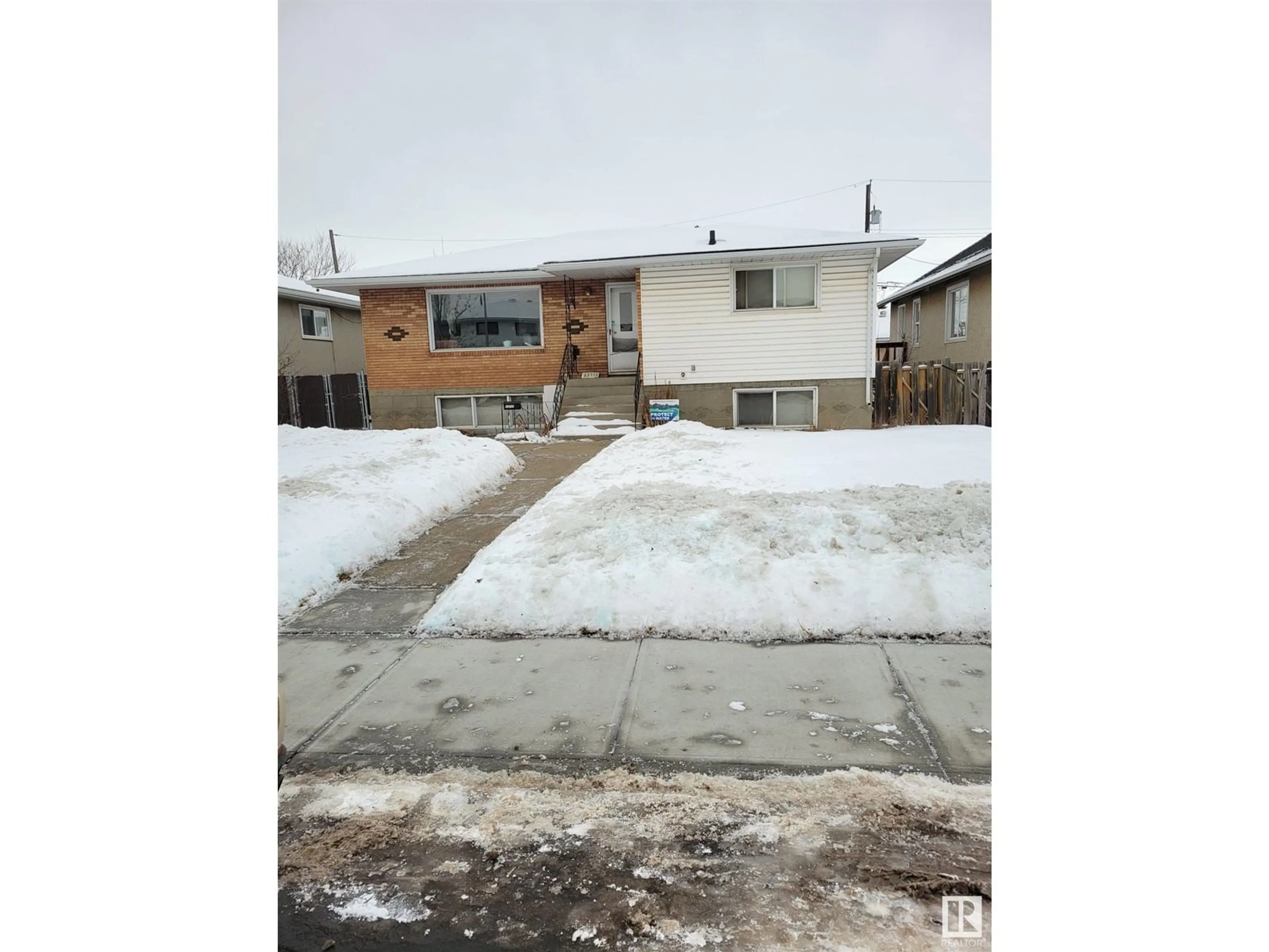 Unknown for 12712 94 ST NW, Edmonton Alberta T5E3V5