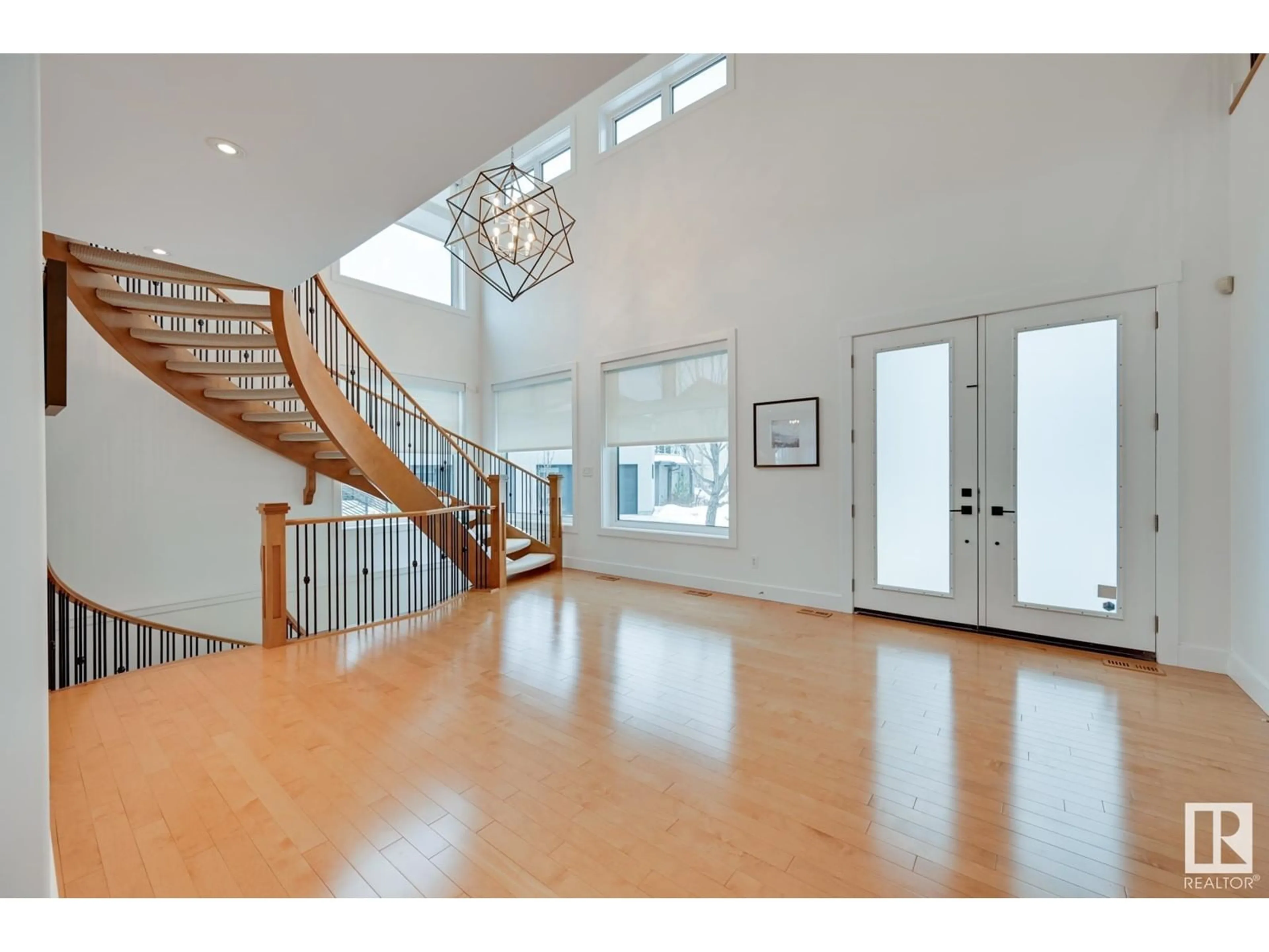 Indoor foyer for 2442 MARTELL CR NW, Edmonton Alberta T6R0M6