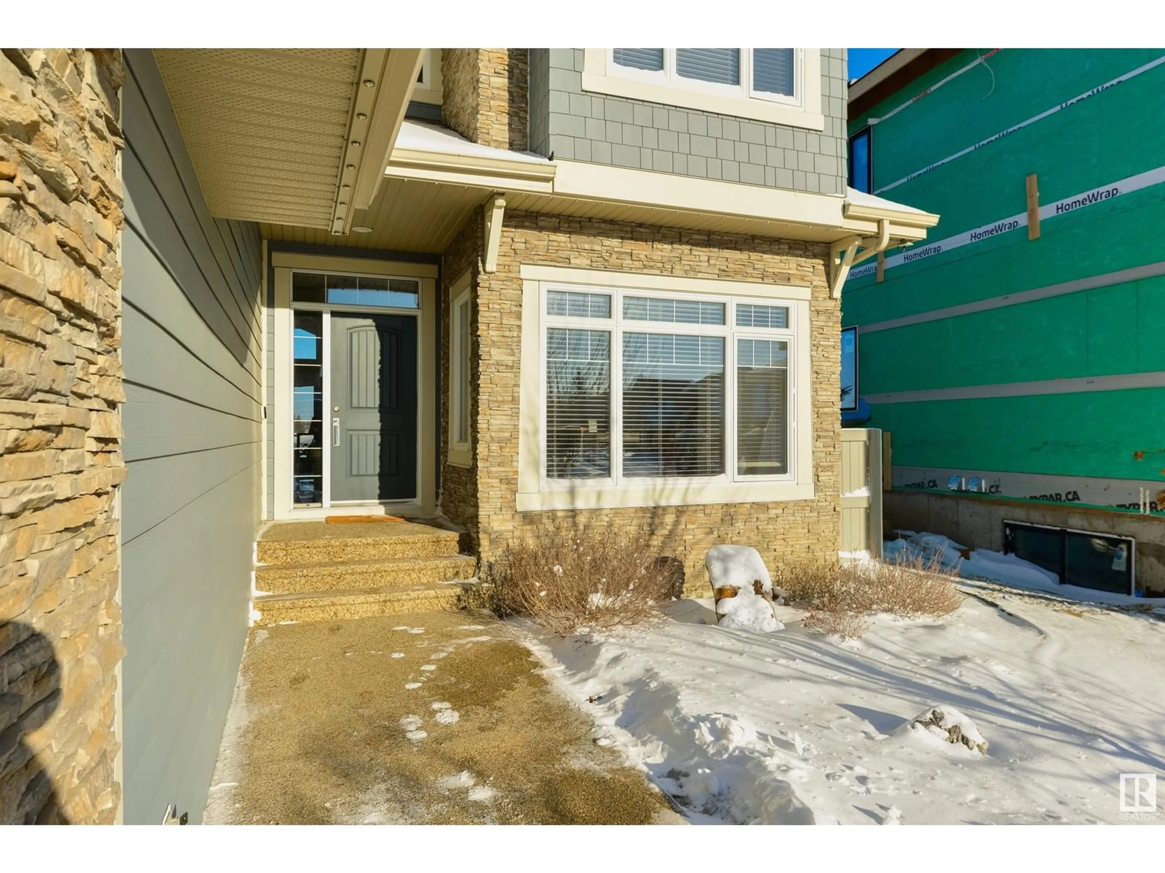 Indoor entryway for #35 10550 ELLERSLIE RD SW, Edmonton Alberta T6W0Y2