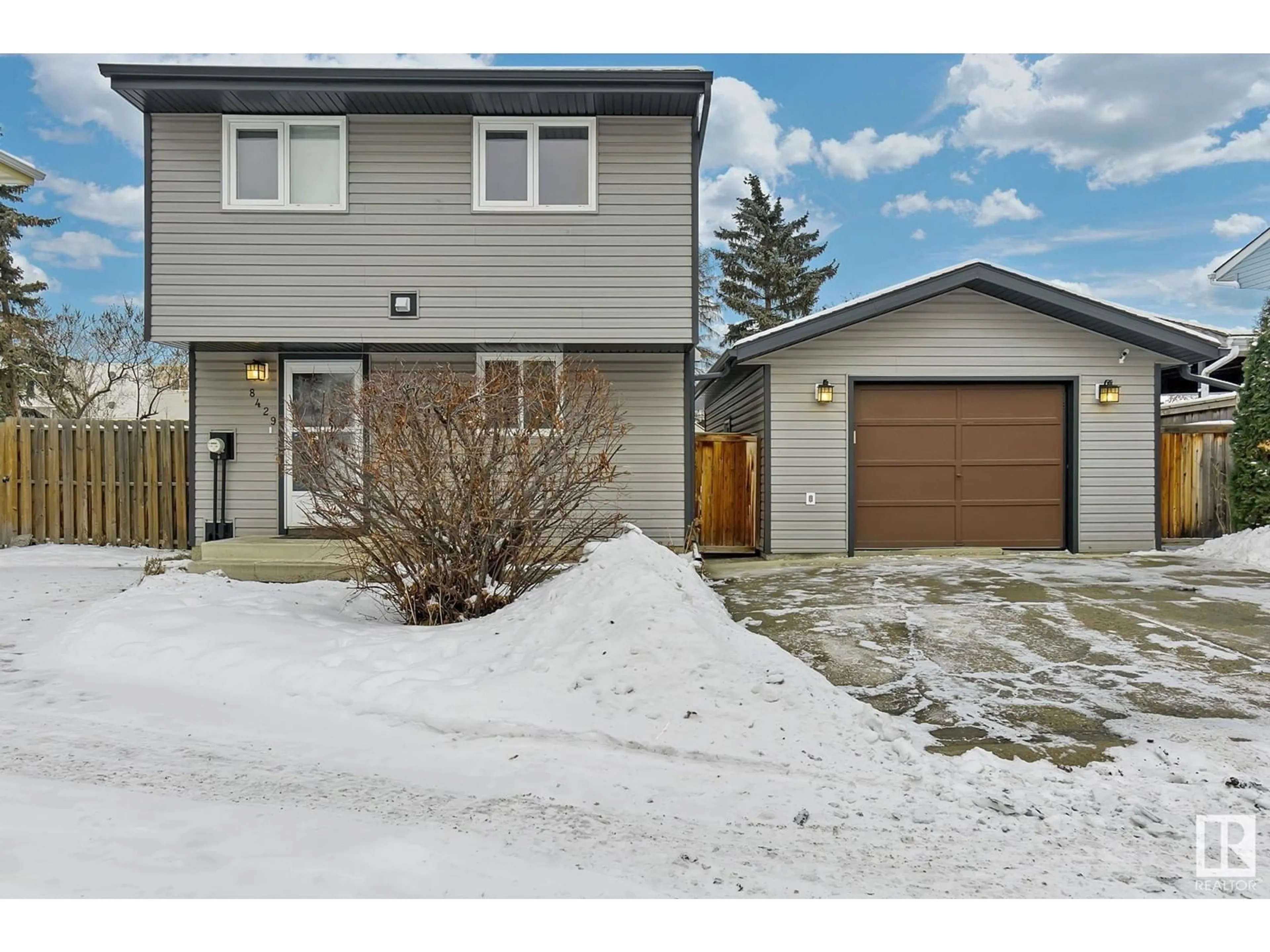 Unknown for 8429 MILL WOODS RD NW, Edmonton Alberta T6K2P6