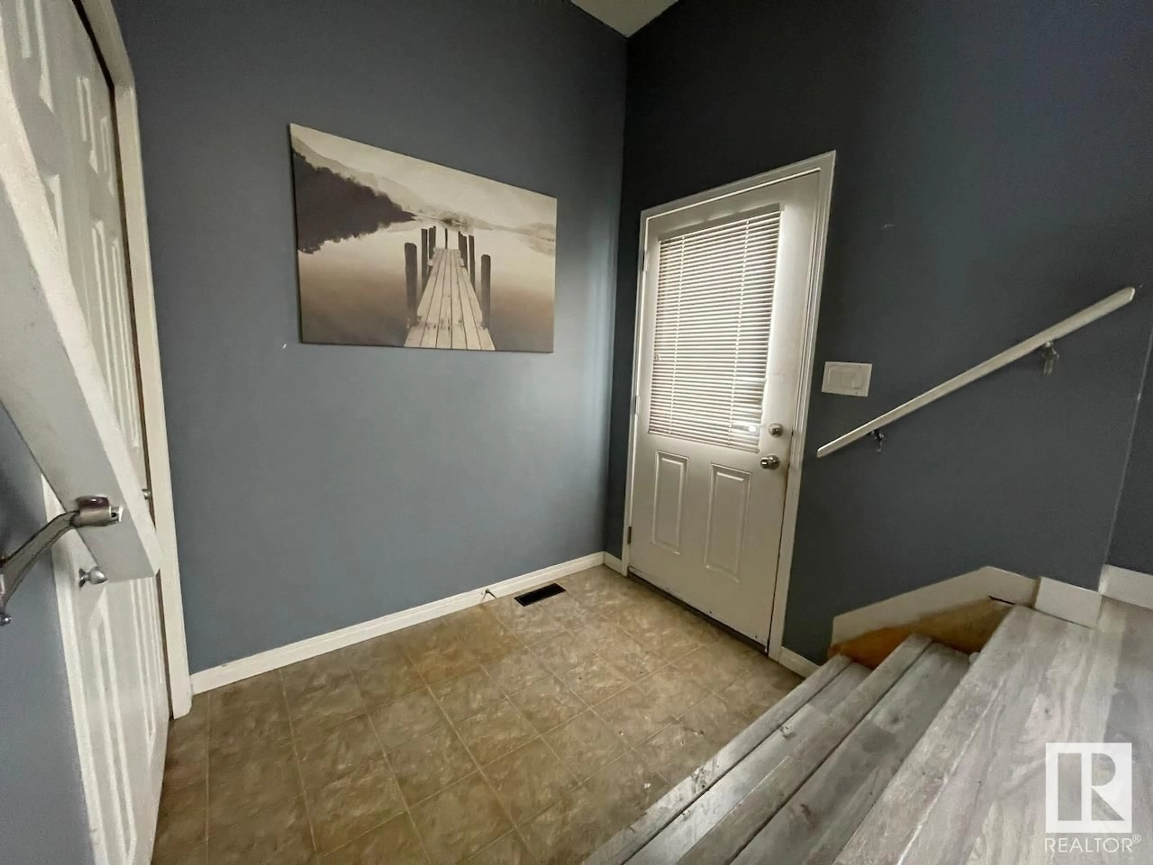 A pic of a room for #16 130 HYNDMAN CR NW, Edmonton Alberta T5A0E8