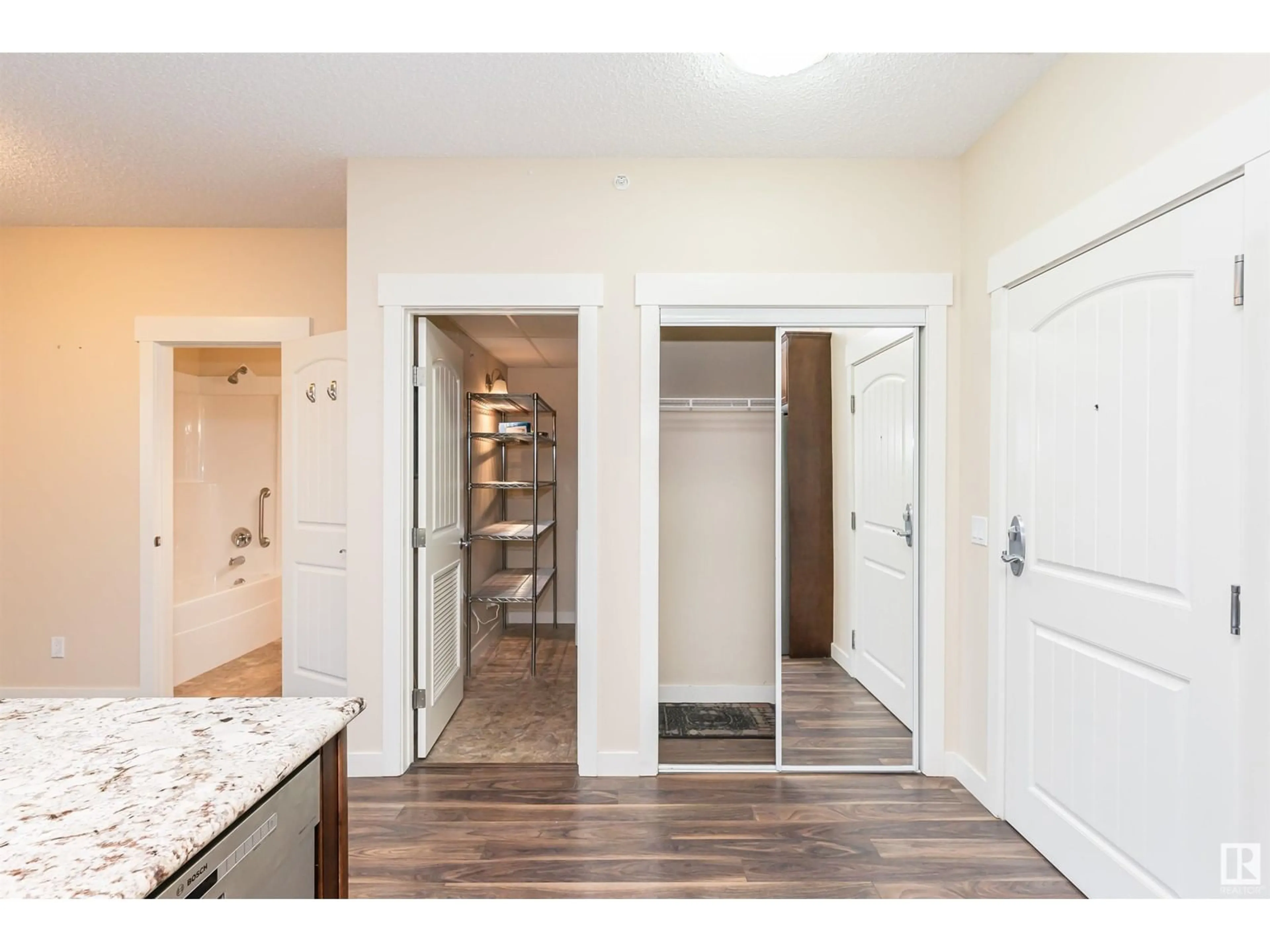 Indoor entryway for #414 - 511 QUEEN ST, Spruce Grove Alberta T7X0G4
