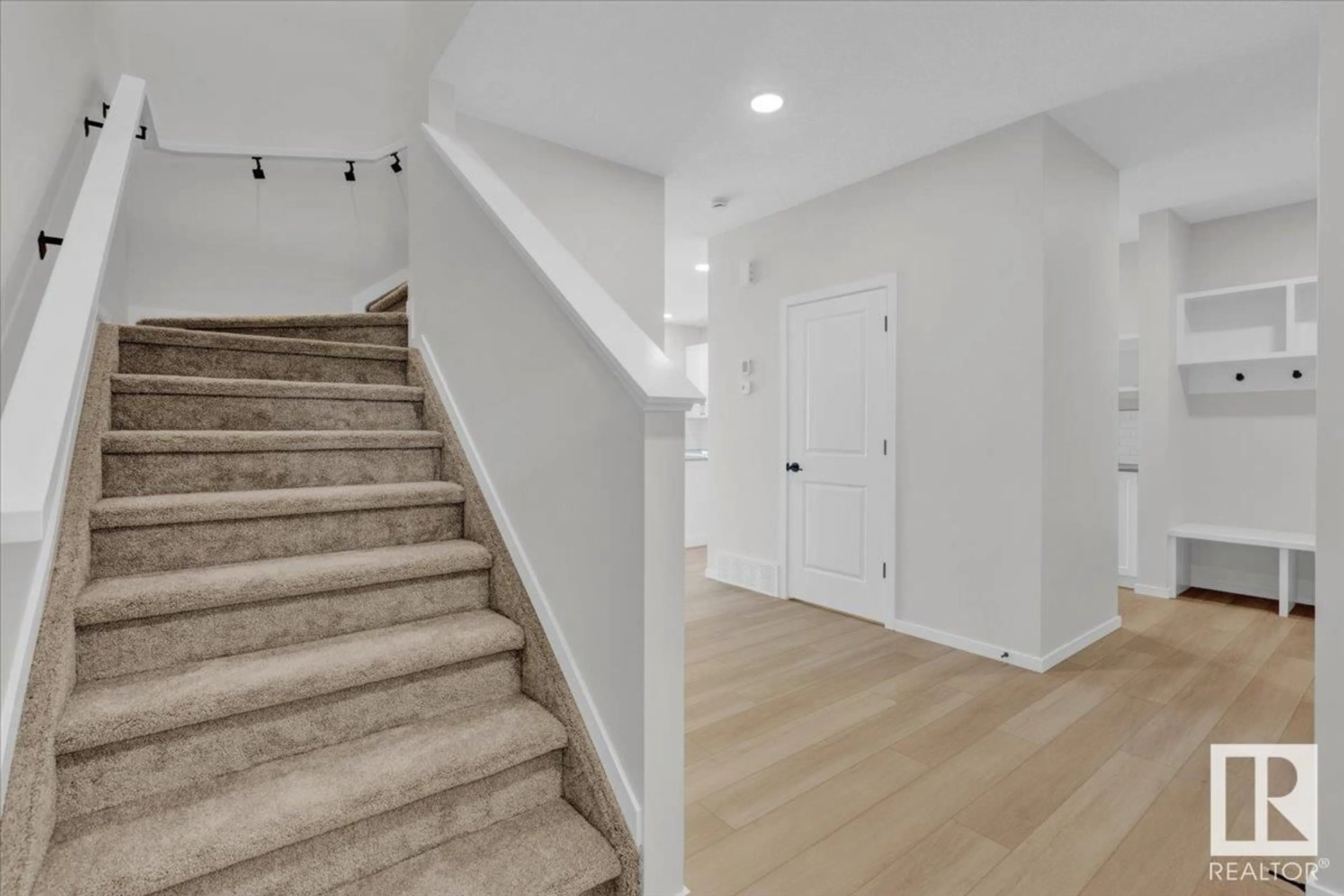 Indoor entryway for 13 SUMAC CL, Fort Saskatchewan Alberta T8L0Z9