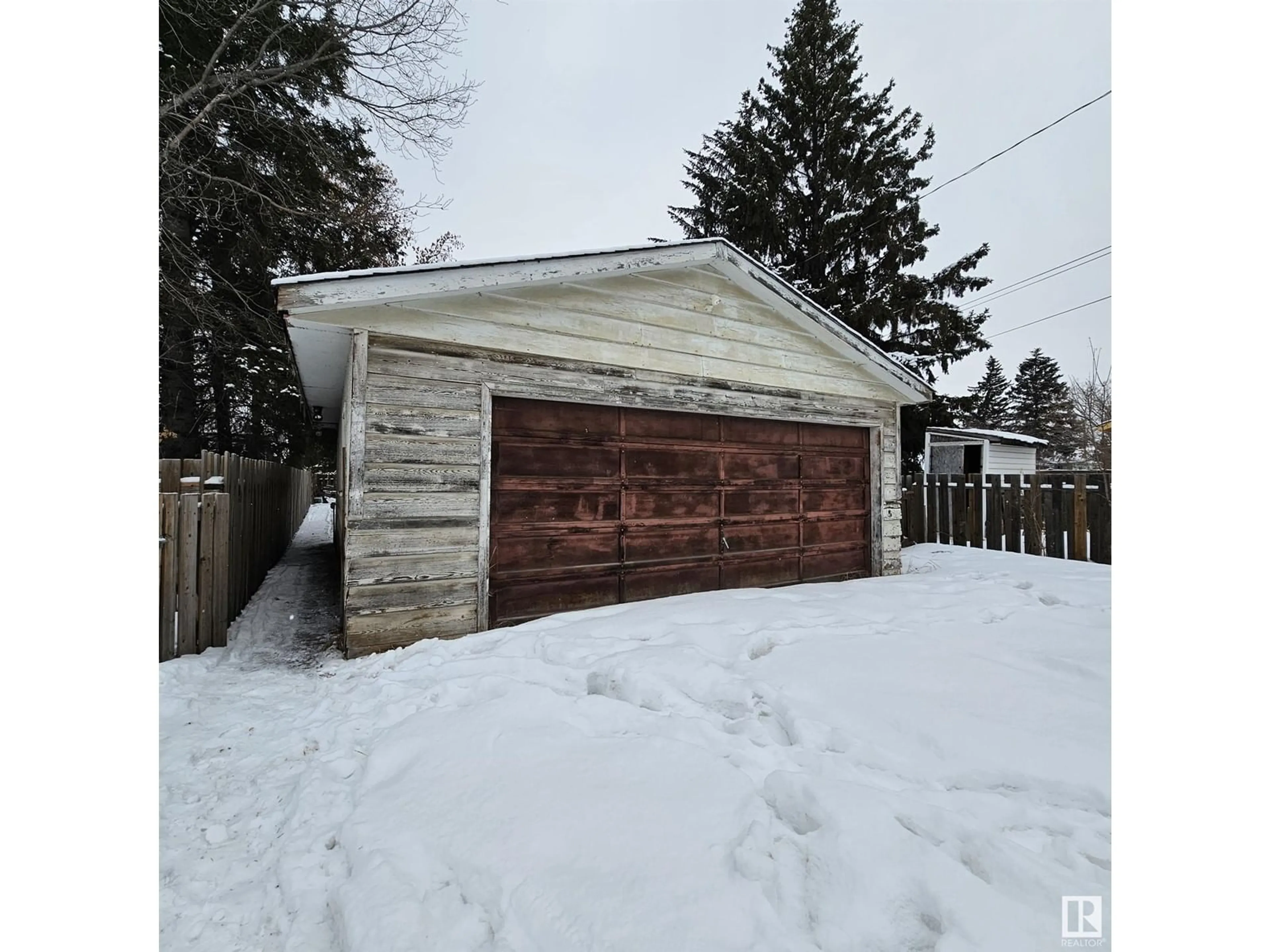 Shed for 8931 151 ST NW, Edmonton Alberta T5R1J1