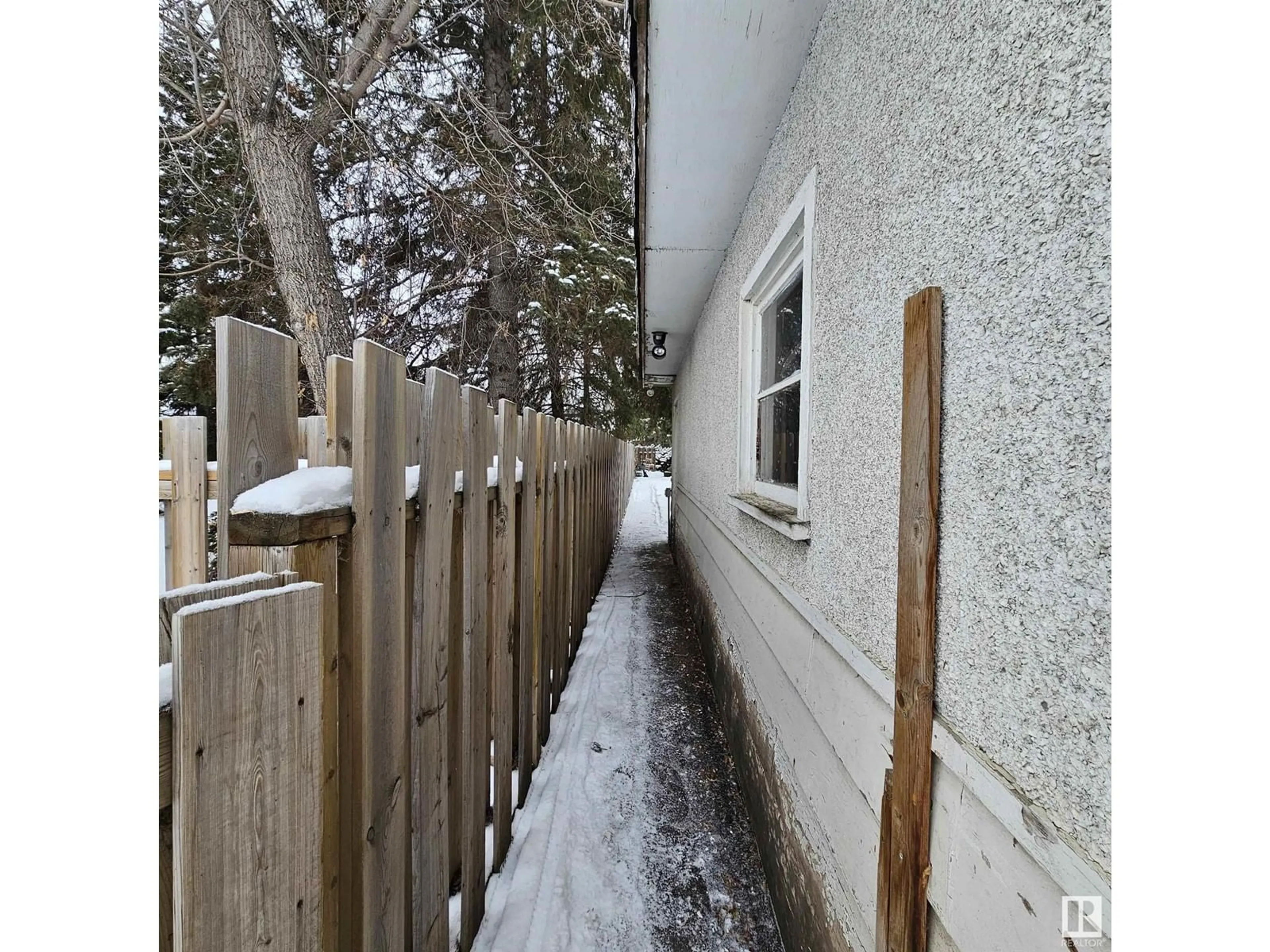 Patio, street for 8931 151 ST NW, Edmonton Alberta T5R1J1