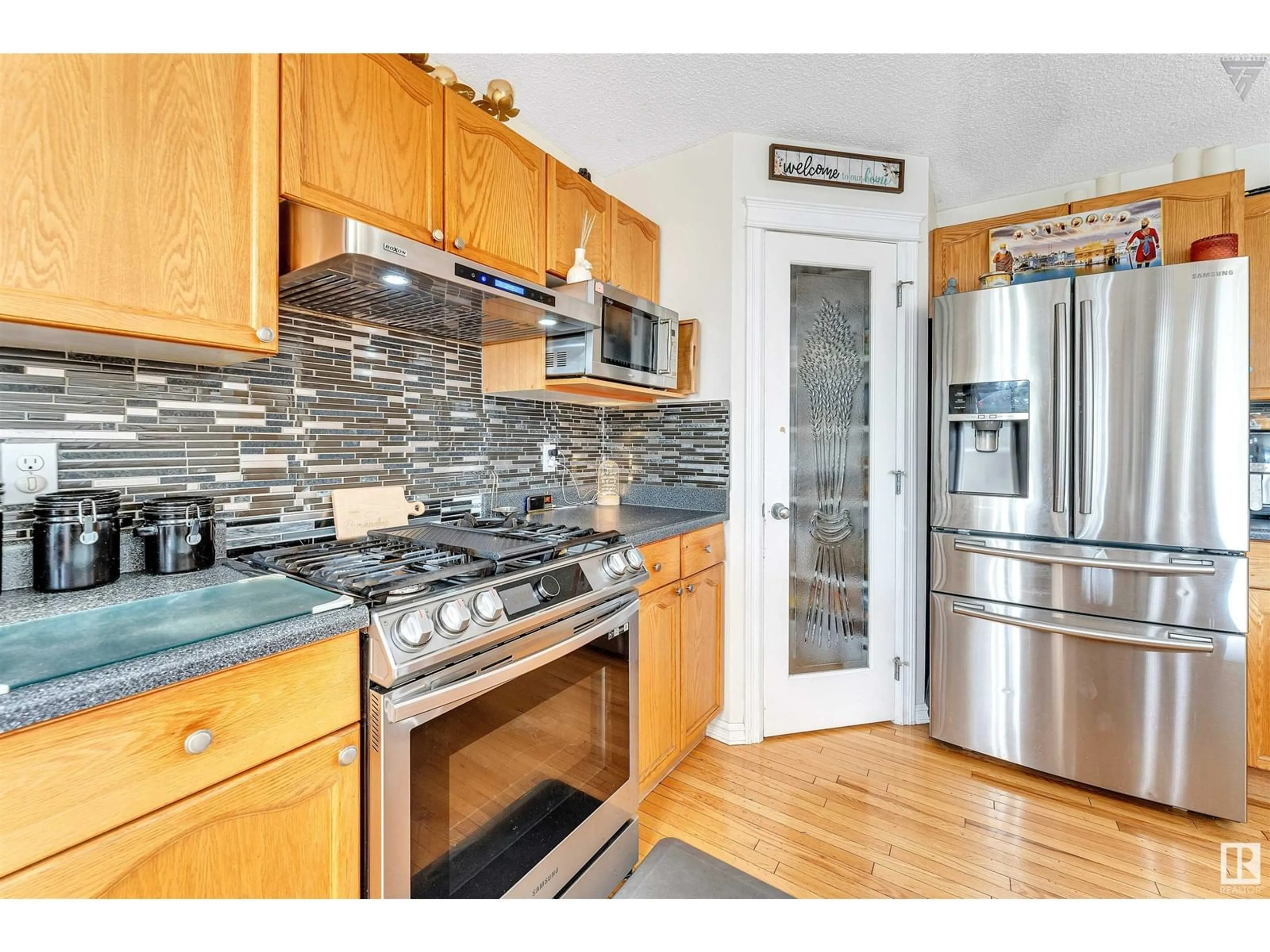 Open concept kitchen, unknown for 3311 27 AV NW, Edmonton Alberta T6T1P7