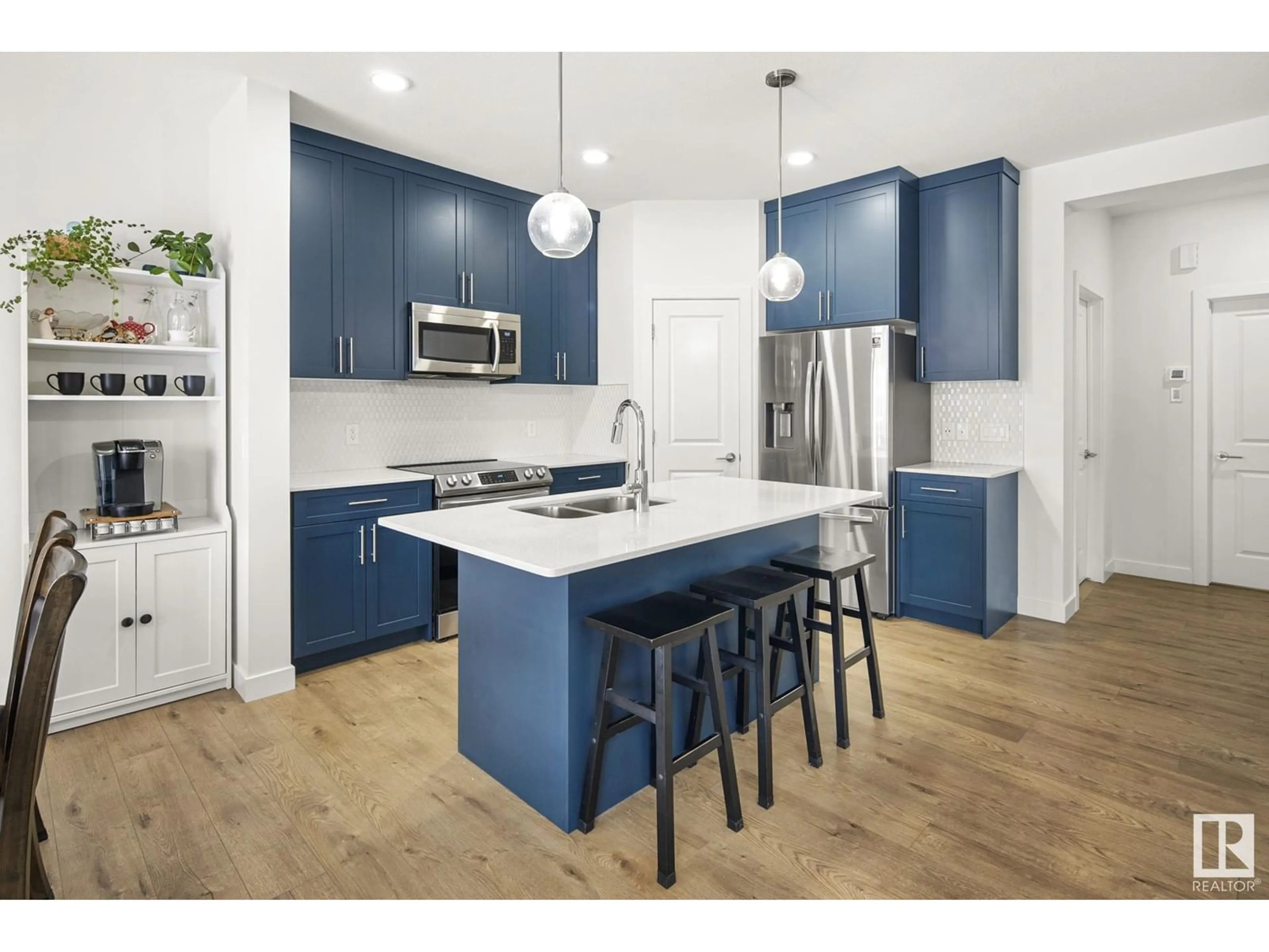 Open concept kitchen, unknown for 23011 96 AV NW, Edmonton Alberta T5T7R4