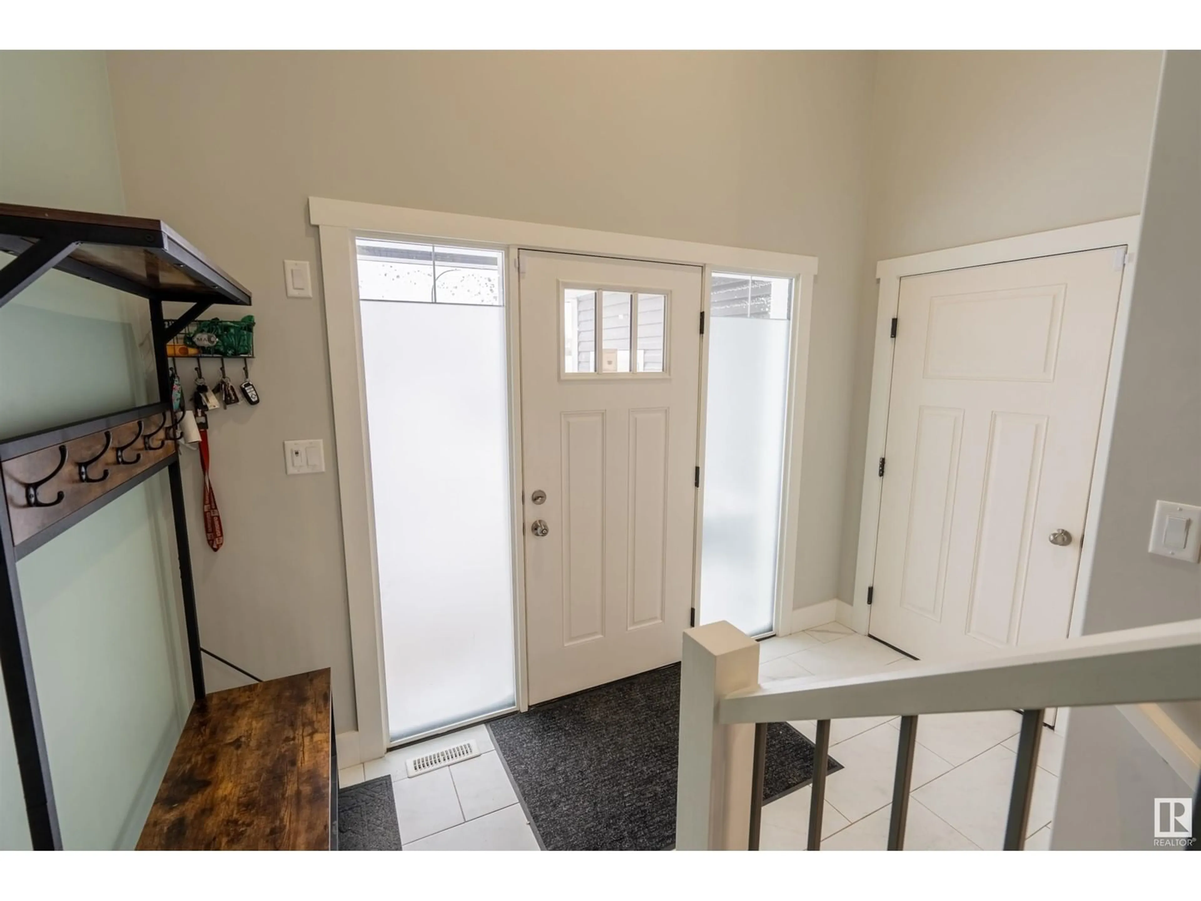 Indoor entryway for 2508 Yoho IN, Cold Lake Alberta T9M0K1