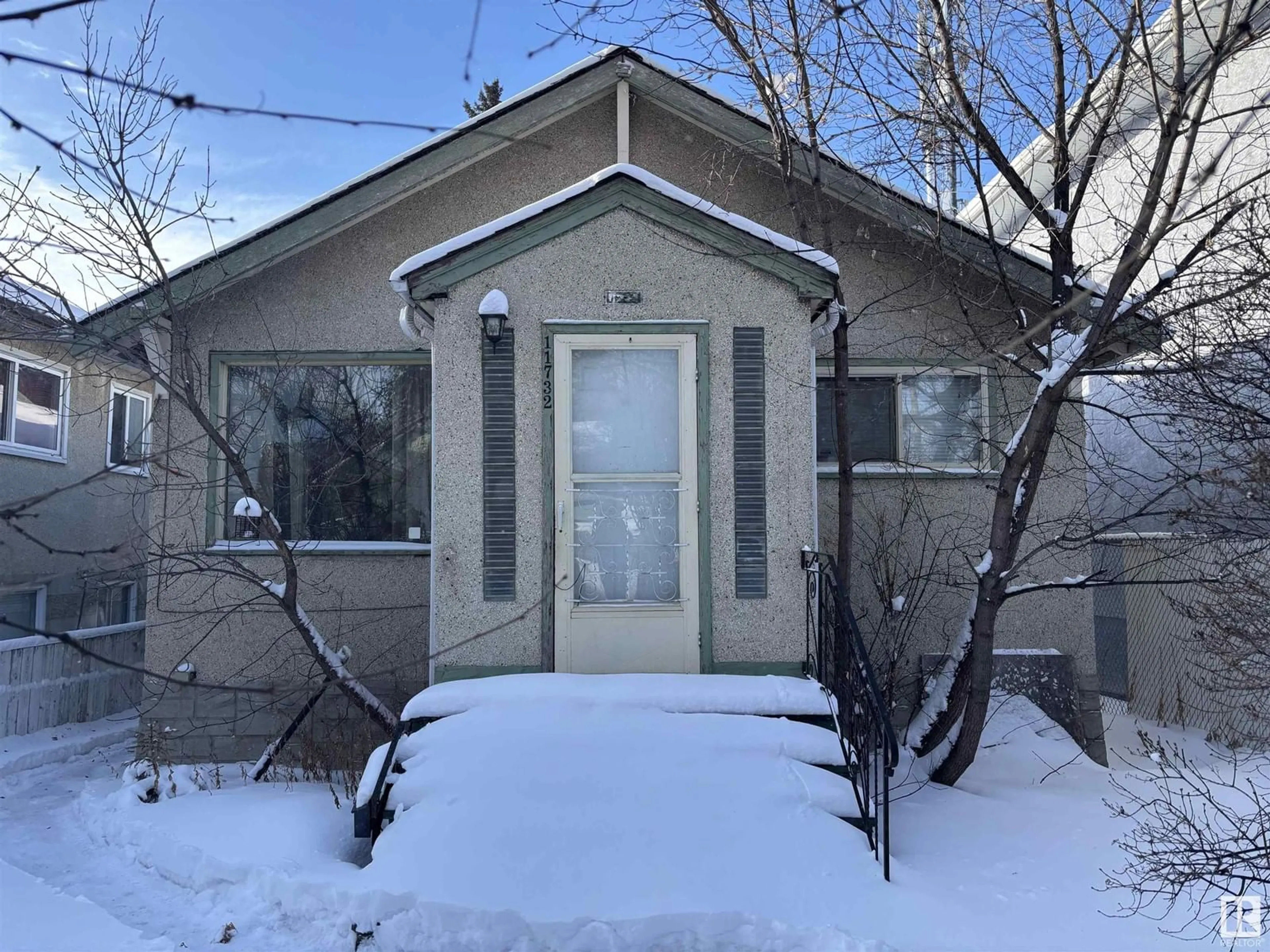 Unknown for 11732 88 ST NW, Edmonton Alberta T5B3R7