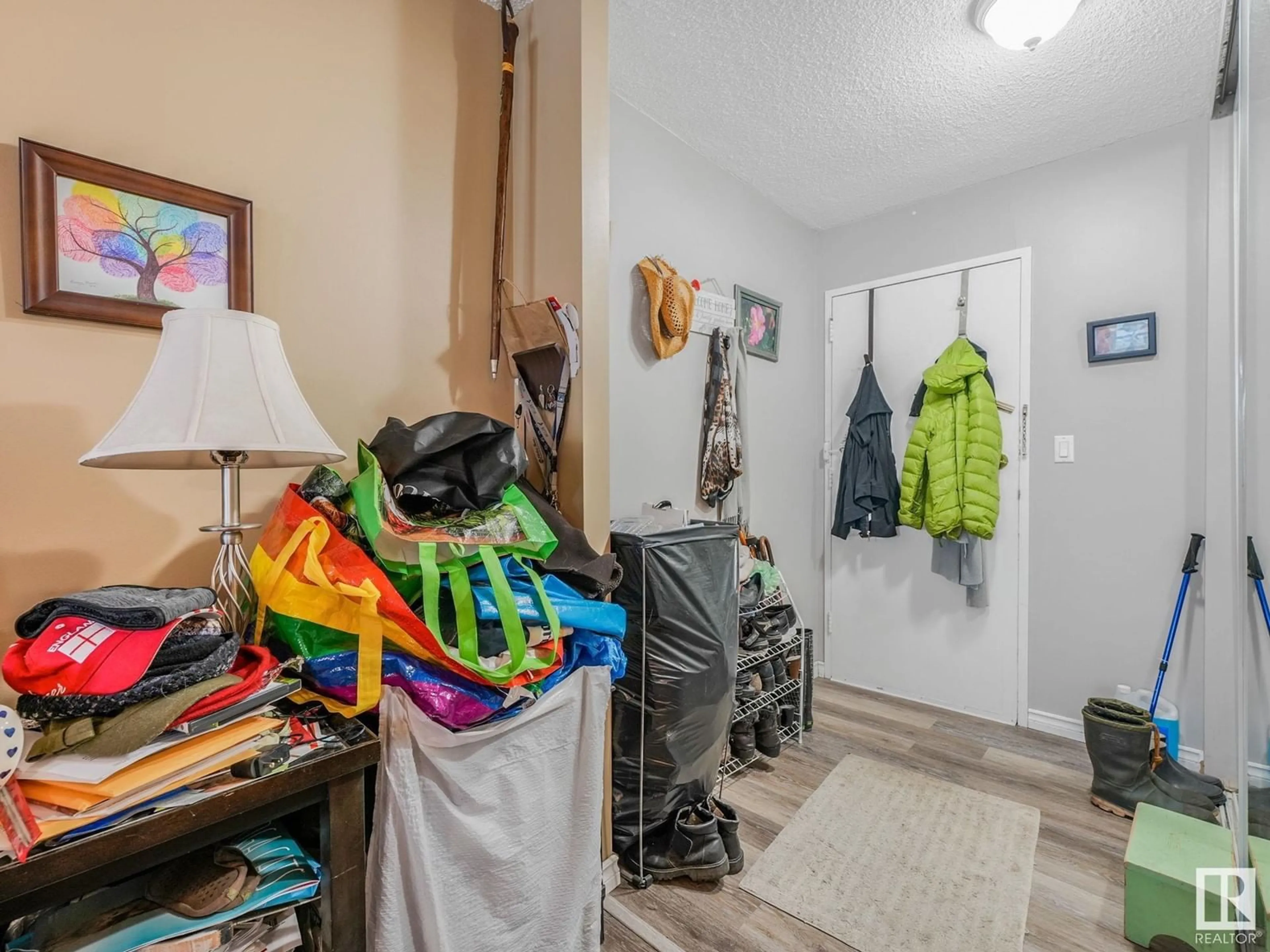 Indoor entryway for #210 13910 STONY PLAIN RD NW, Edmonton Alberta T5N3R2