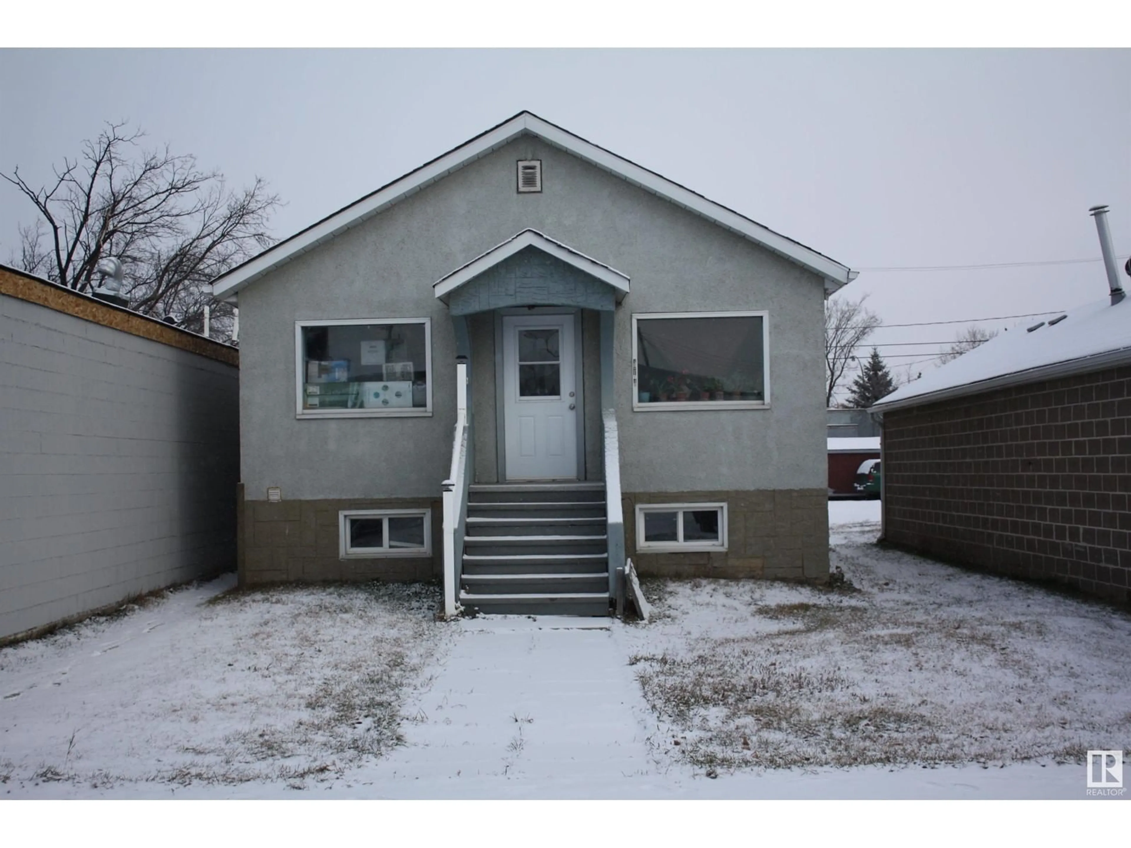 Unknown for 4921 49 STREET, Redwater Alberta T0A2W0