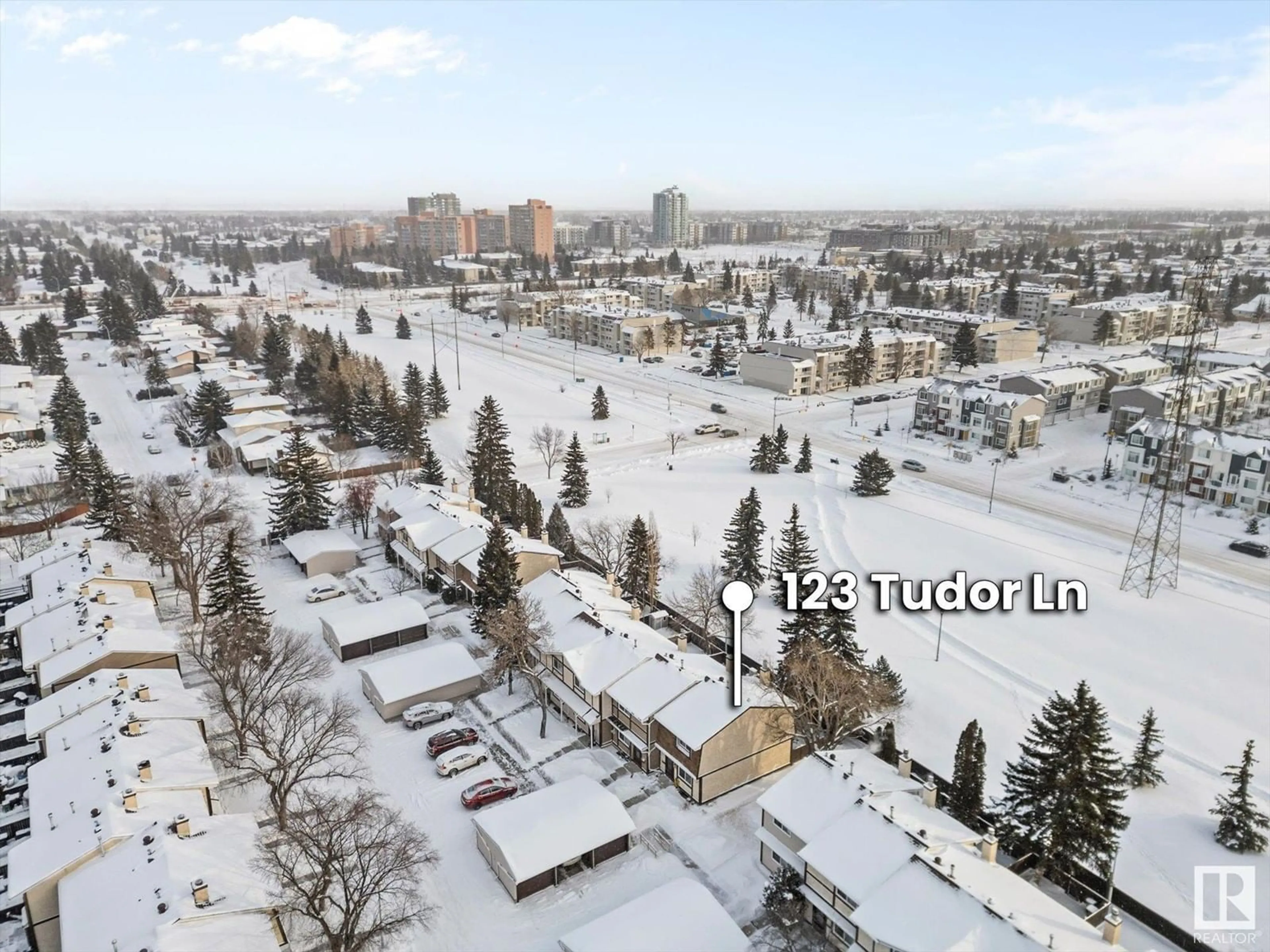 A pic from outside/outdoor area/front of a property/back of a property/a pic from drone, city buildings view from balcony for #123 TUDOR LANE LN NW, Edmonton Alberta T6J3T5