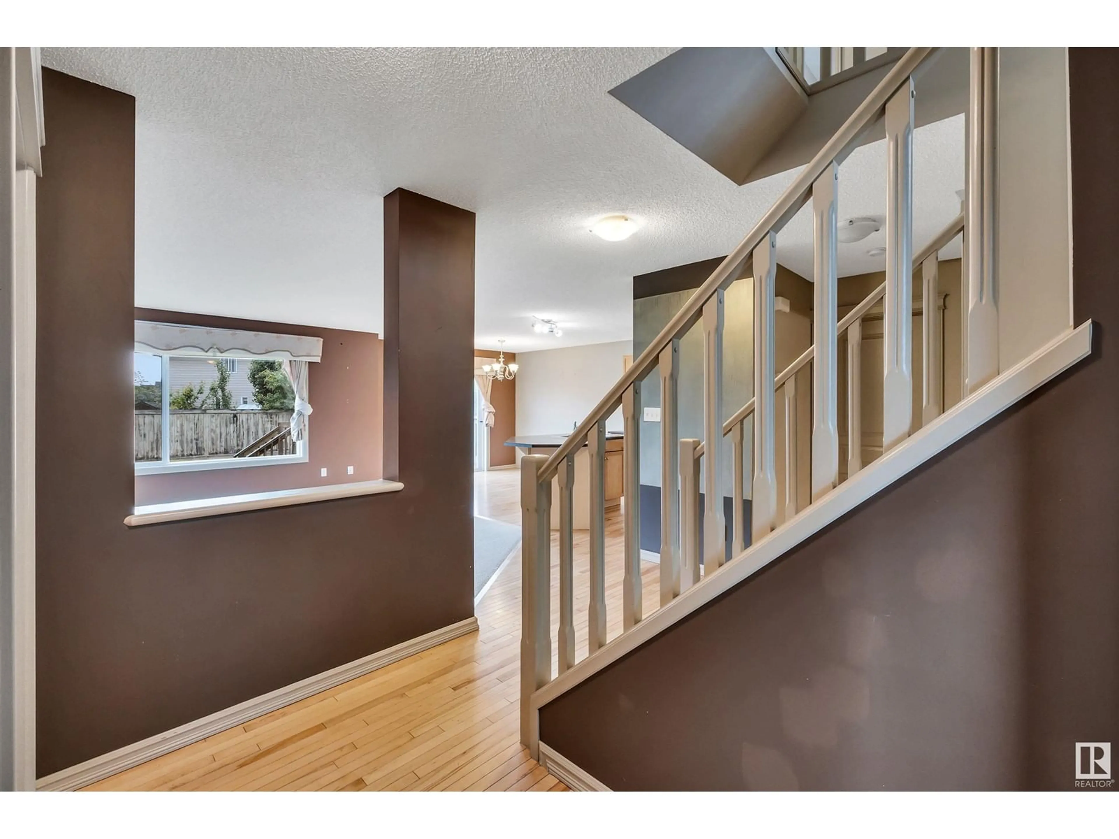 Indoor entryway for 548 LEGER WY, Edmonton Alberta T6R3T5