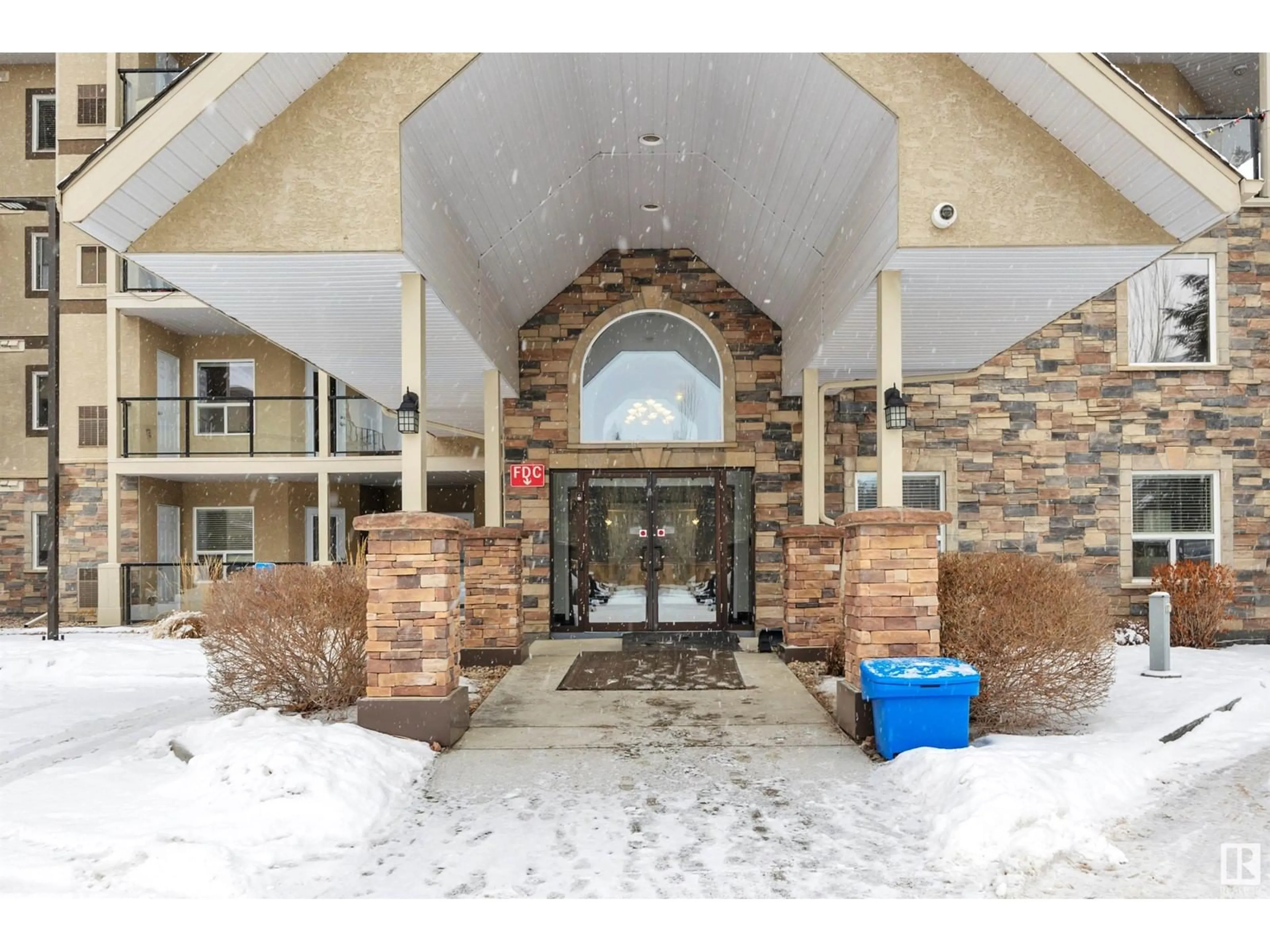 Indoor foyer for #308 1320 RUTHERFORD RD SW, Edmonton Alberta T6W0B6