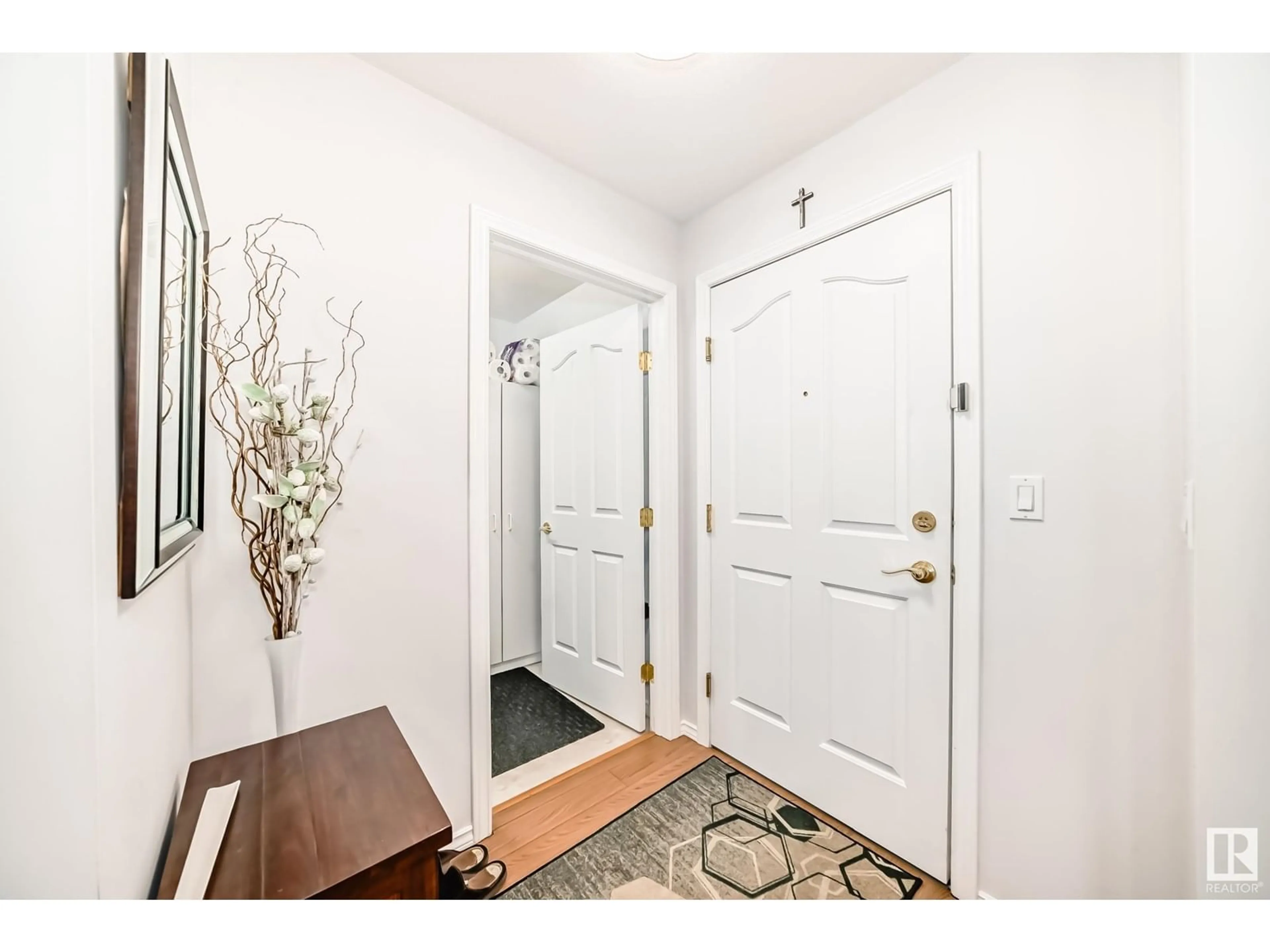 Indoor entryway for #423 6703 172 ST NW NW, Edmonton Alberta T5T6H9