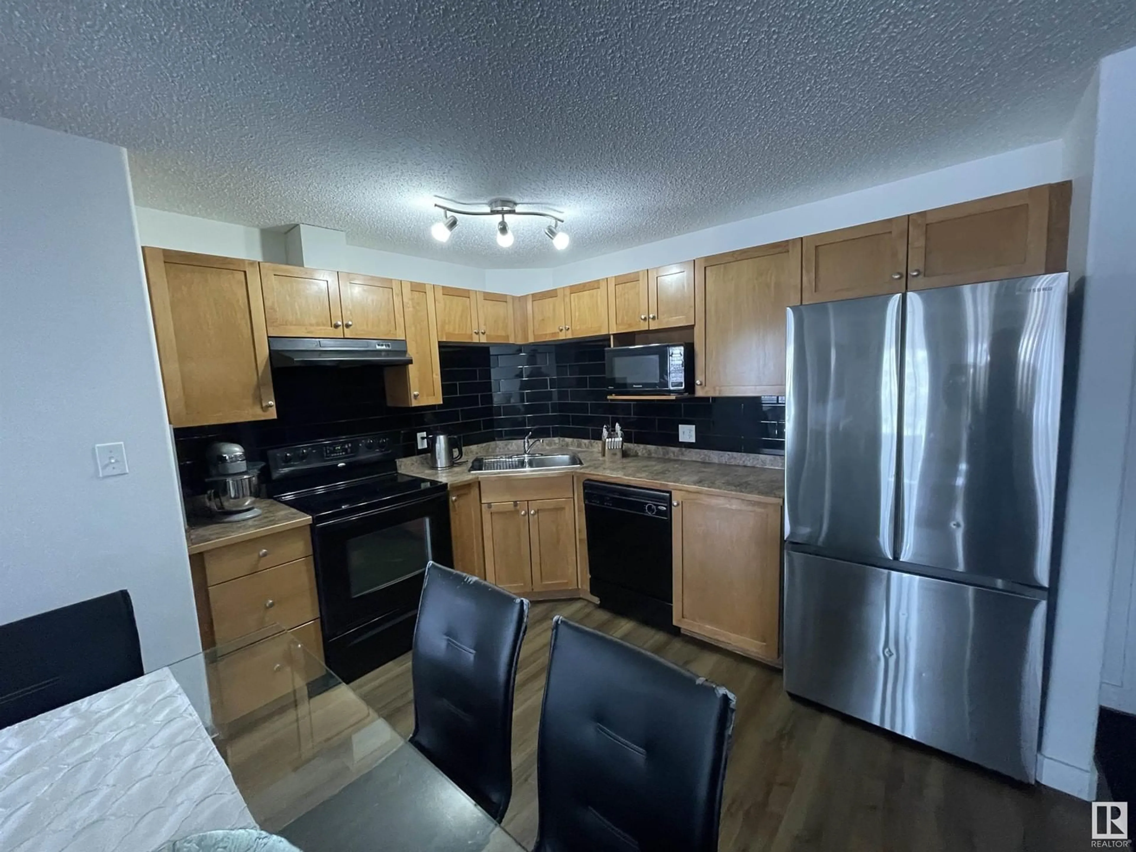 Standard kitchen, unknown for #327 5340 199 ST NW, Edmonton Alberta T6M0A5