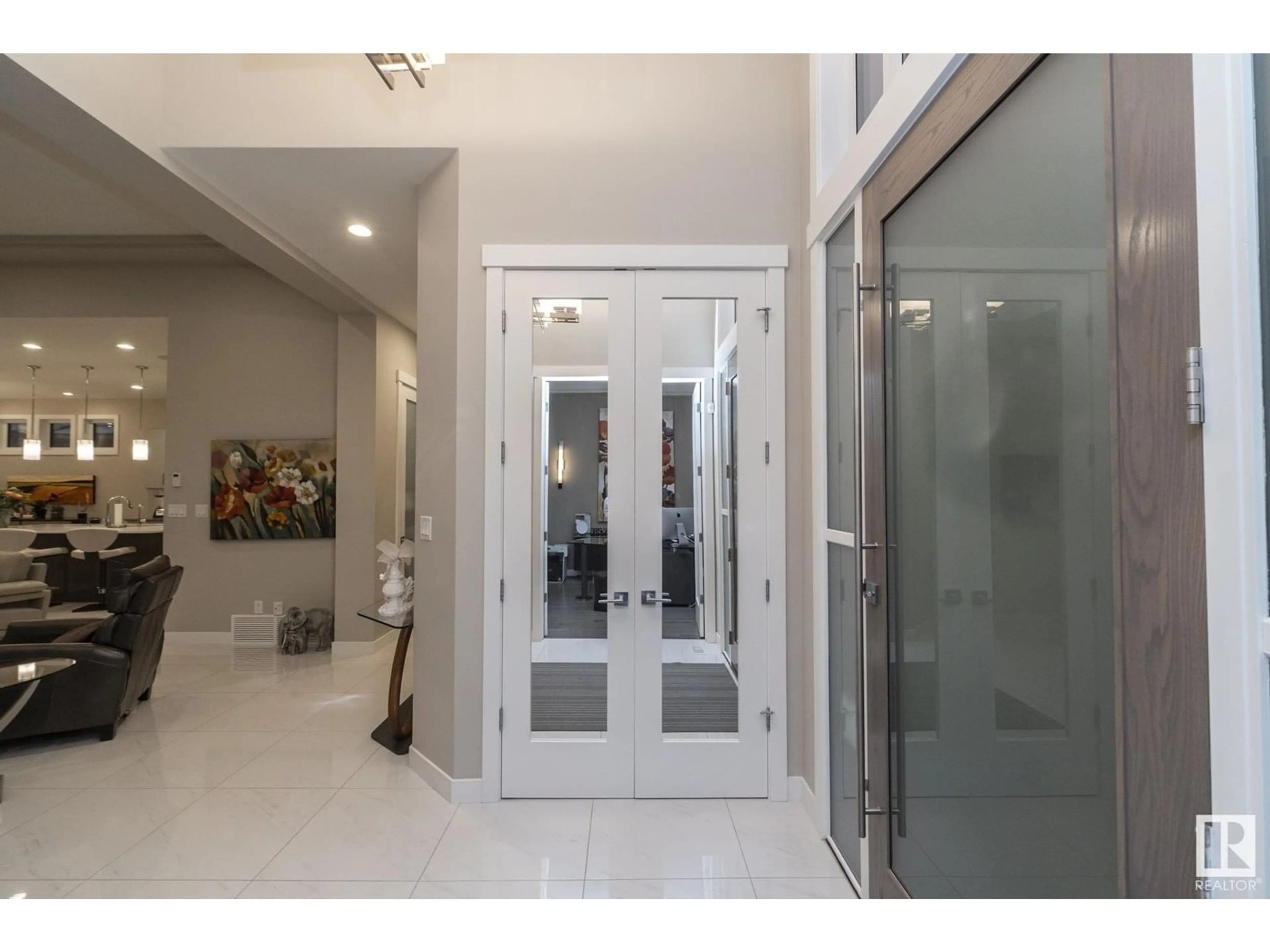 Indoor foyer for 3412 WATSON PL, Edmonton Alberta T6W0P3