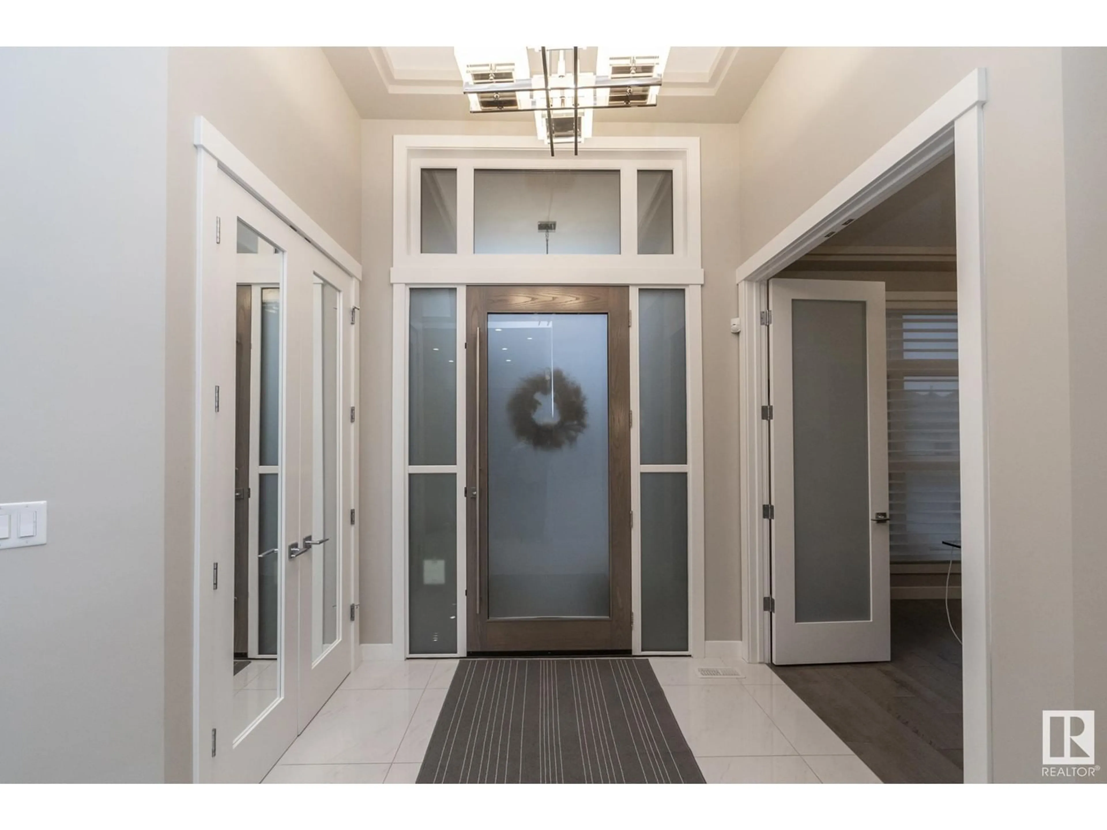 Indoor entryway for 3412 WATSON PL SW, Edmonton Alberta T6W0P3