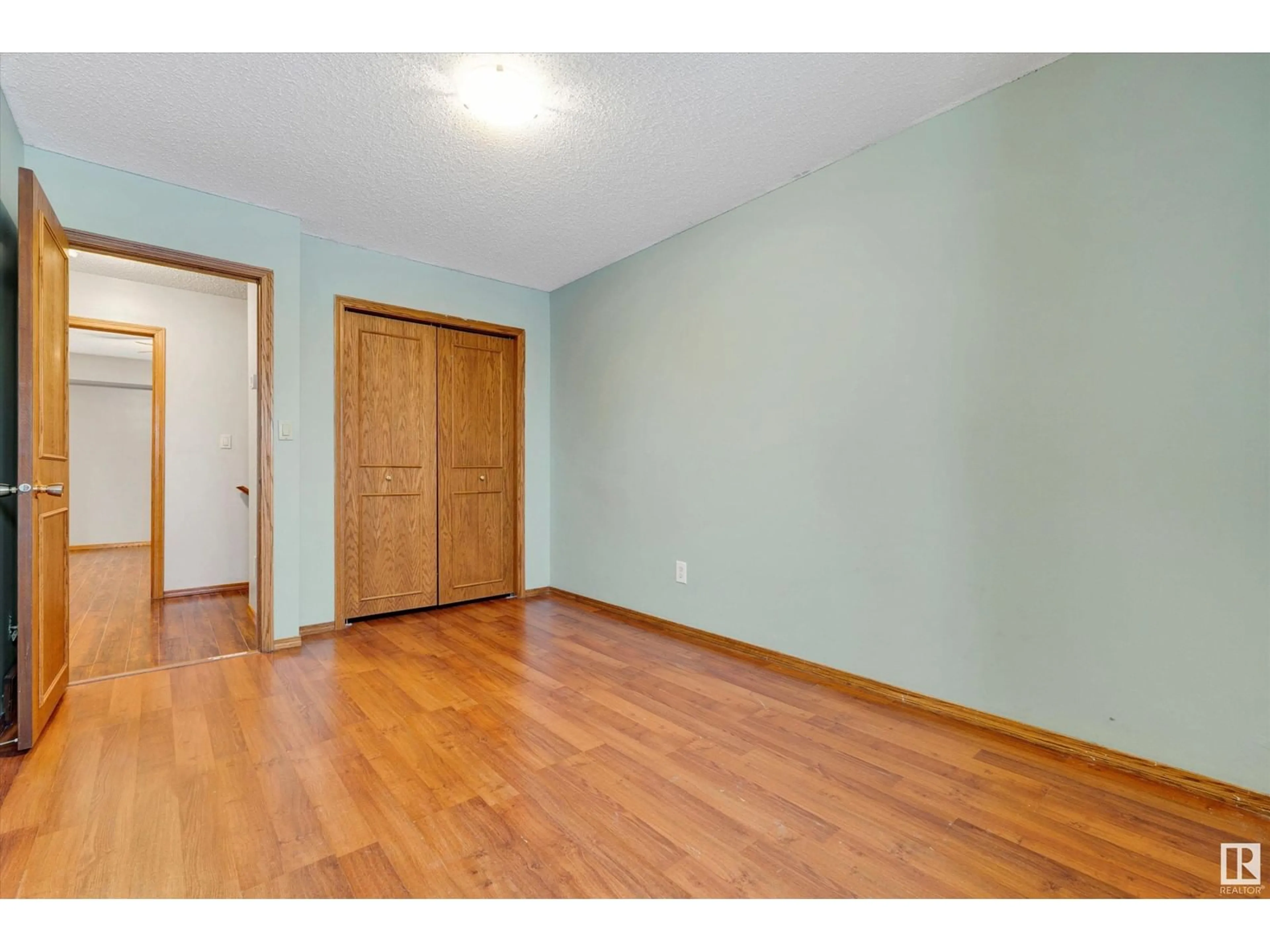 A pic of a room for 17803 58 AV NW, Edmonton Alberta T6M1S6