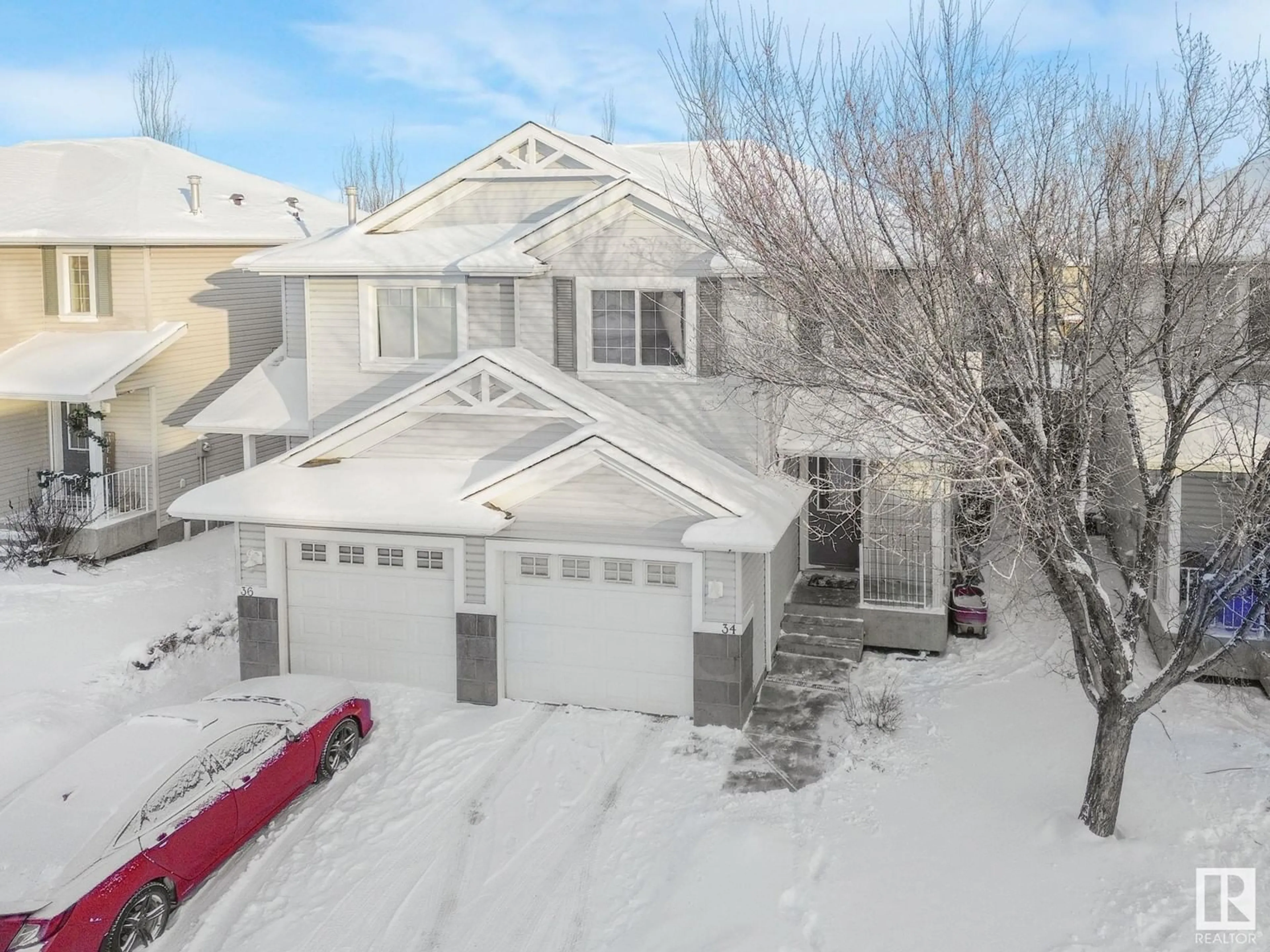 A pic from outside/outdoor area/front of a property/back of a property/a pic from drone, street for #34 115 CHESTERMERE DR, Sherwood Park Alberta T8H2W4