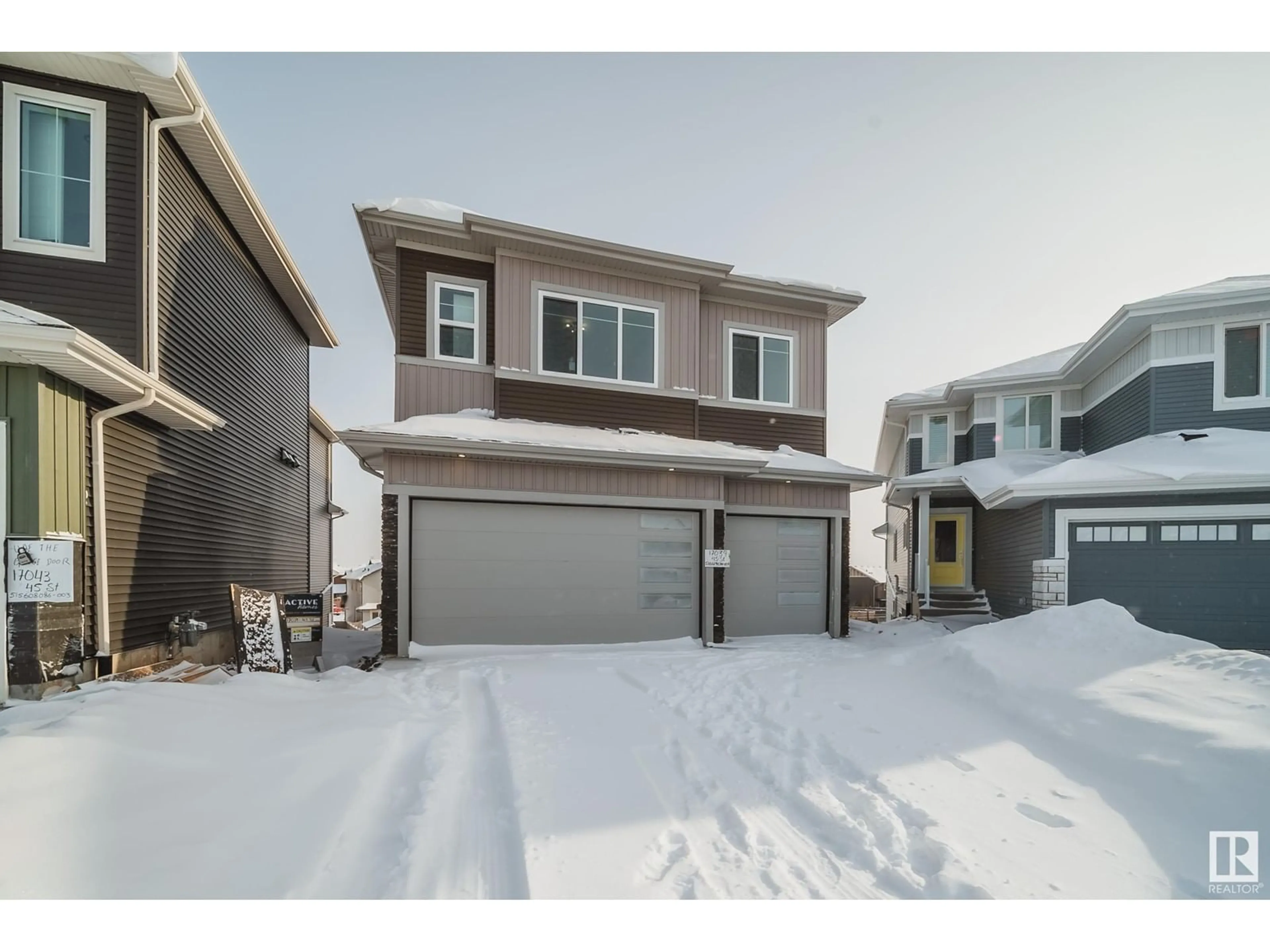 Unknown for 17039 45 ST NW, Edmonton Alberta T5Y4C9