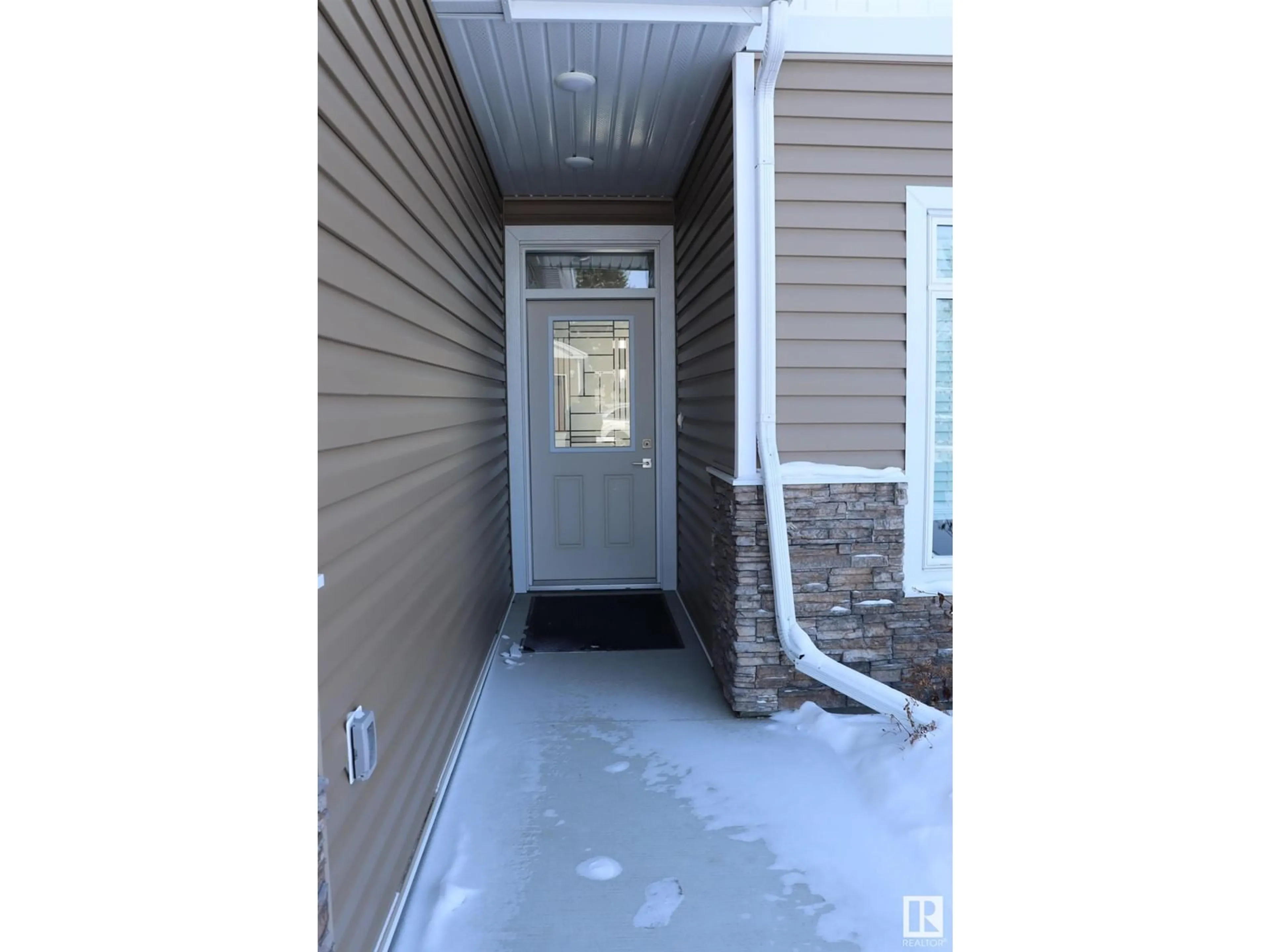 Indoor entryway for #33 6519 46st, Wetaskiwin Alberta T9A1Y5