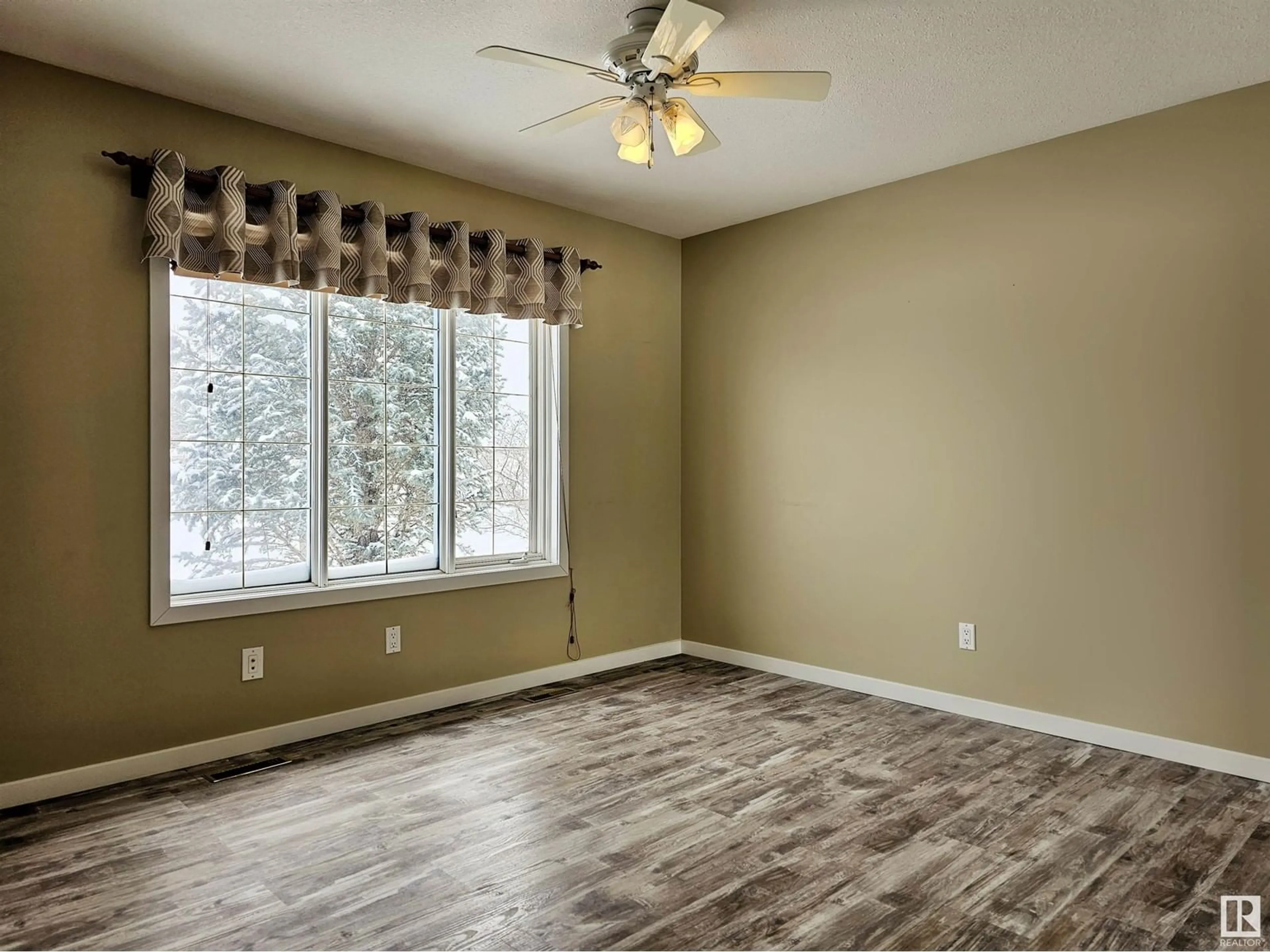 A pic of a room for 11 HANRATTY PT NW, St. Albert Alberta T8N6B5