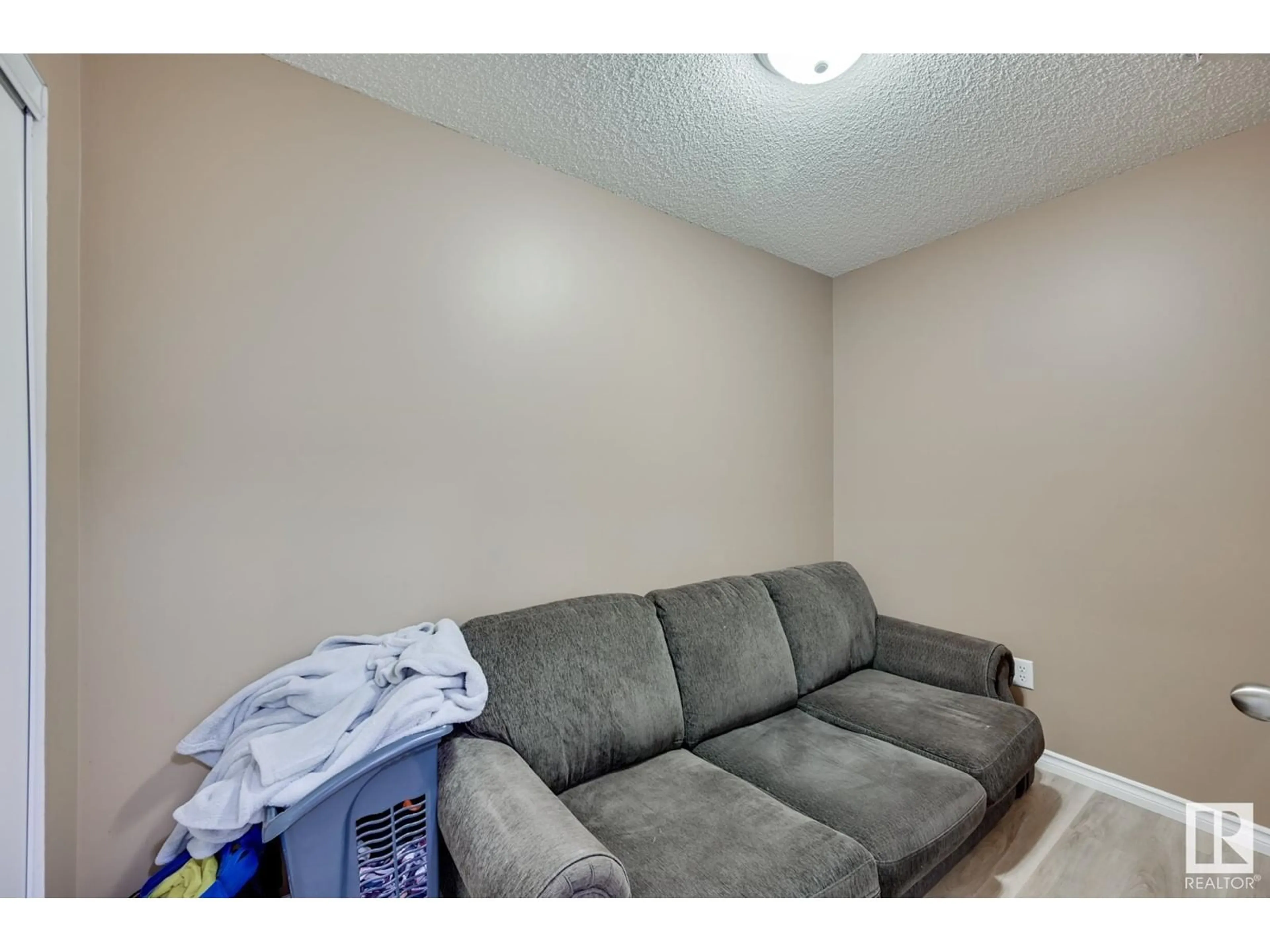 A pic of a room for #107 70 WOODSMERE, Fort Saskatchewan Alberta T8L0E3