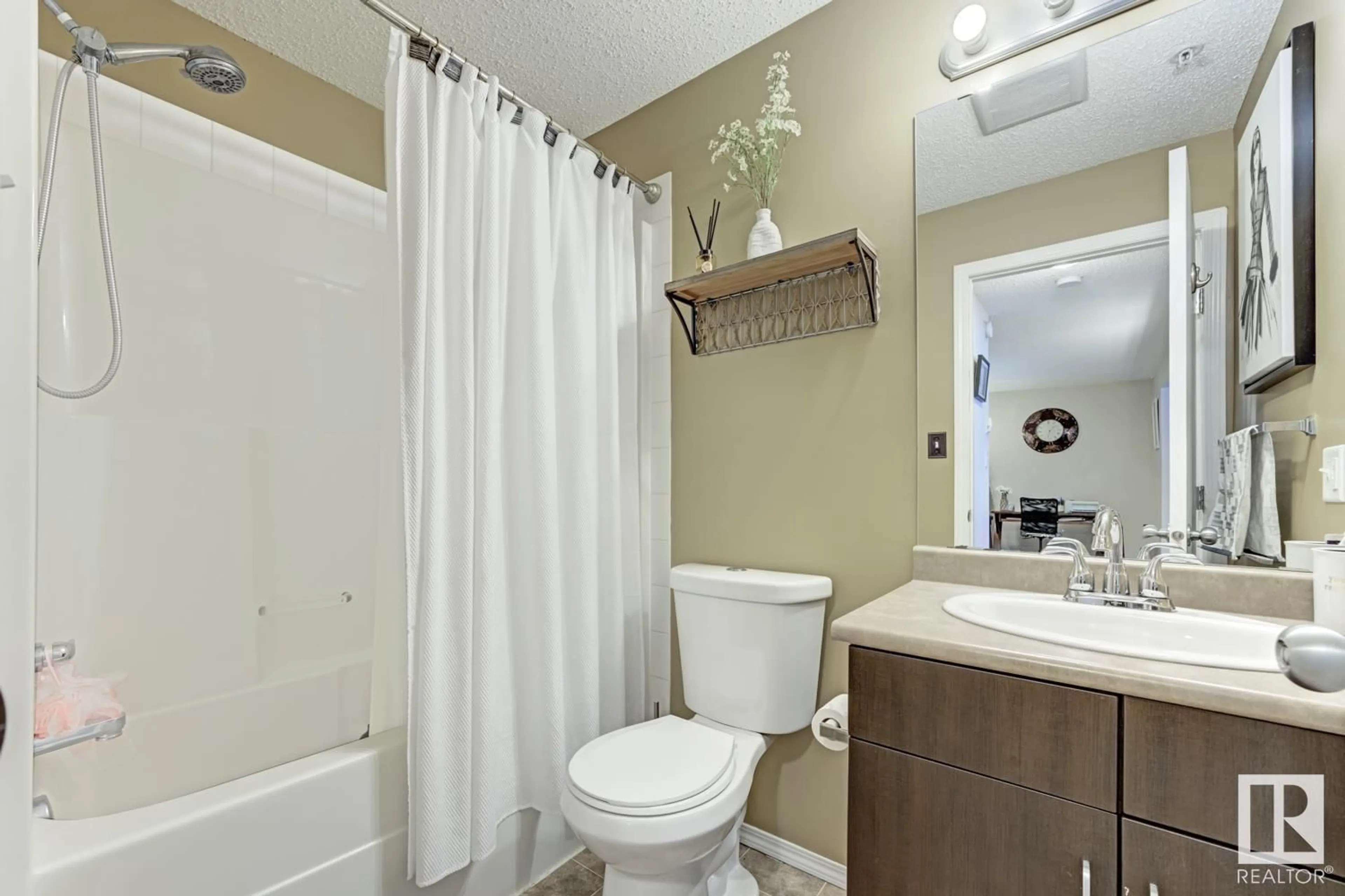 Standard bathroom, unknown for #228 1180 HYNDMAN RD NW, Edmonton Alberta T5A0P8