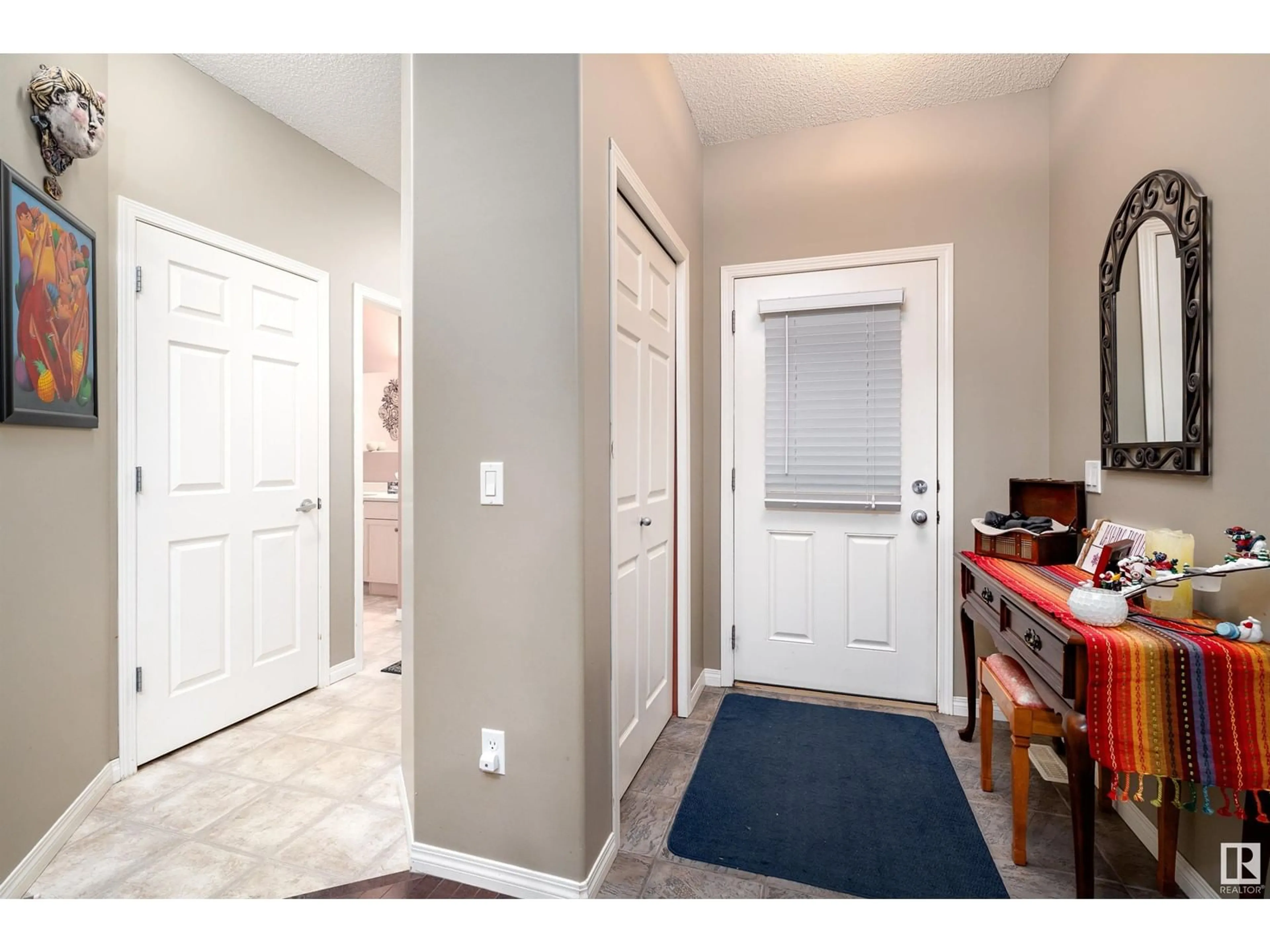 Indoor entryway for #53 700 REGENCY DR, Sherwood Park Alberta T8A6N3