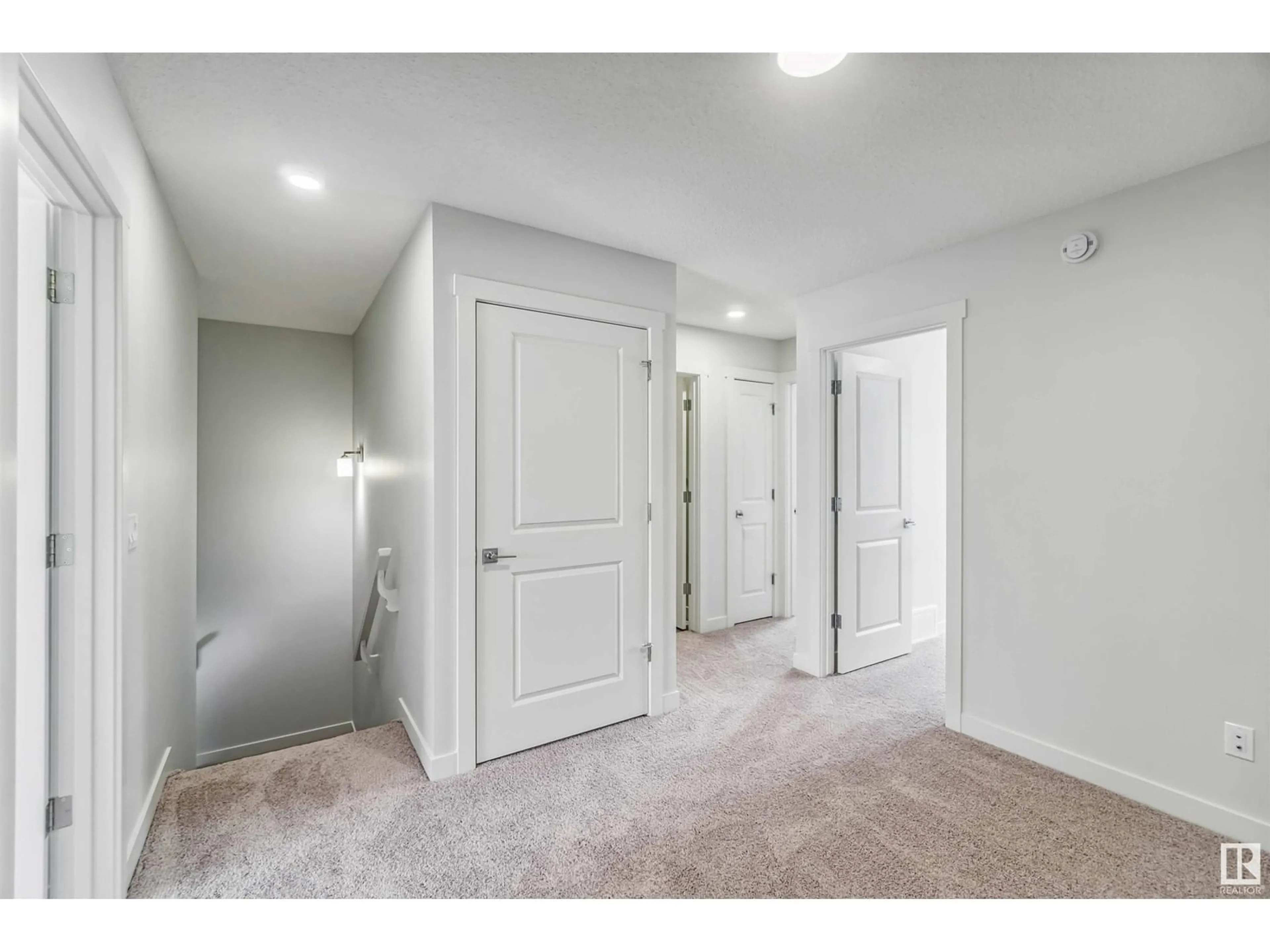 Unknown for 1635 16 AV, Edmonton Alberta T6T2S1