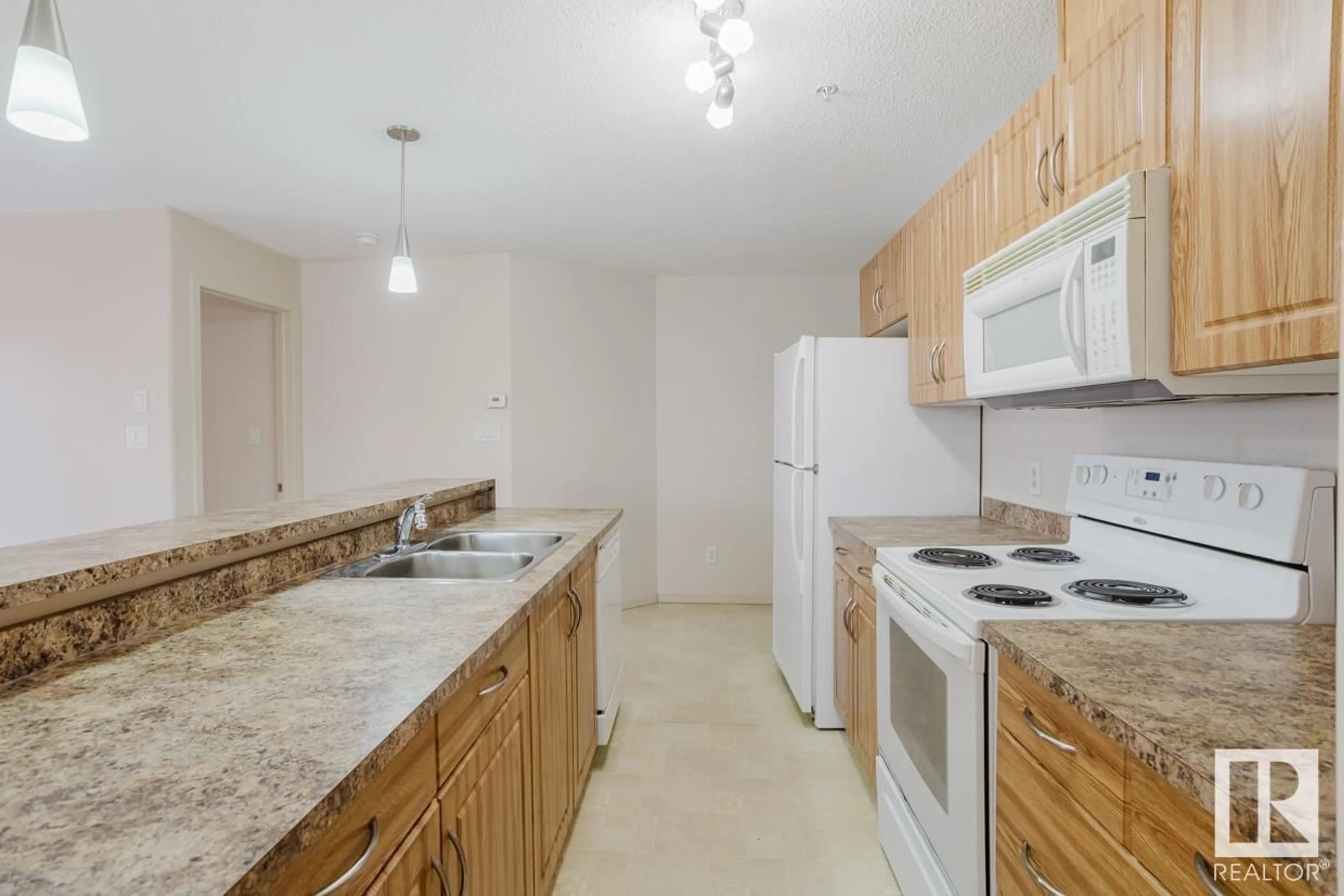 Standard kitchen, unknown for #313 17415 99 AV NW, Edmonton Alberta T5T0W8