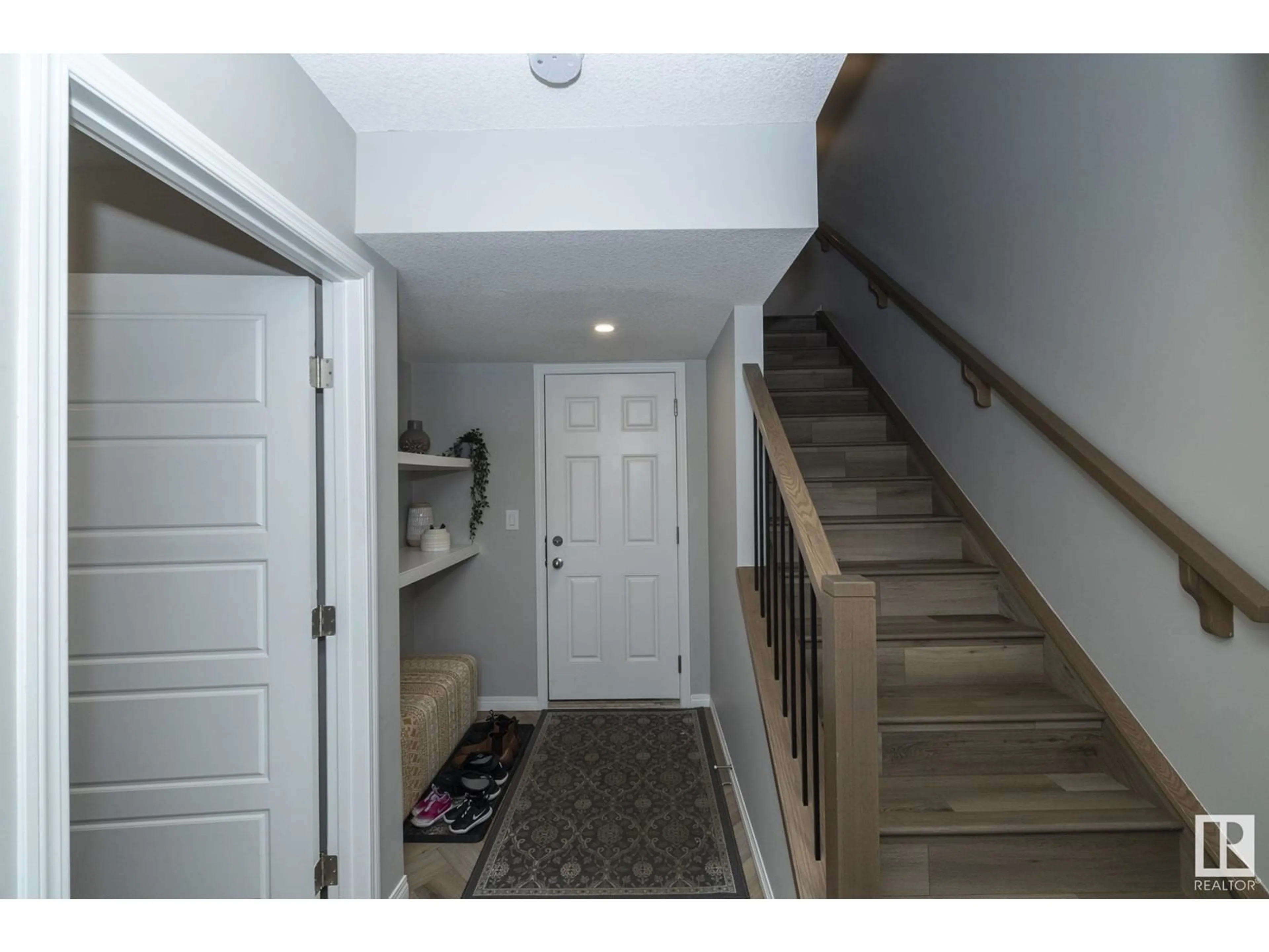 Indoor entryway for #63 2072 Wonnacott WY SW, Edmonton Alberta T6X2V7