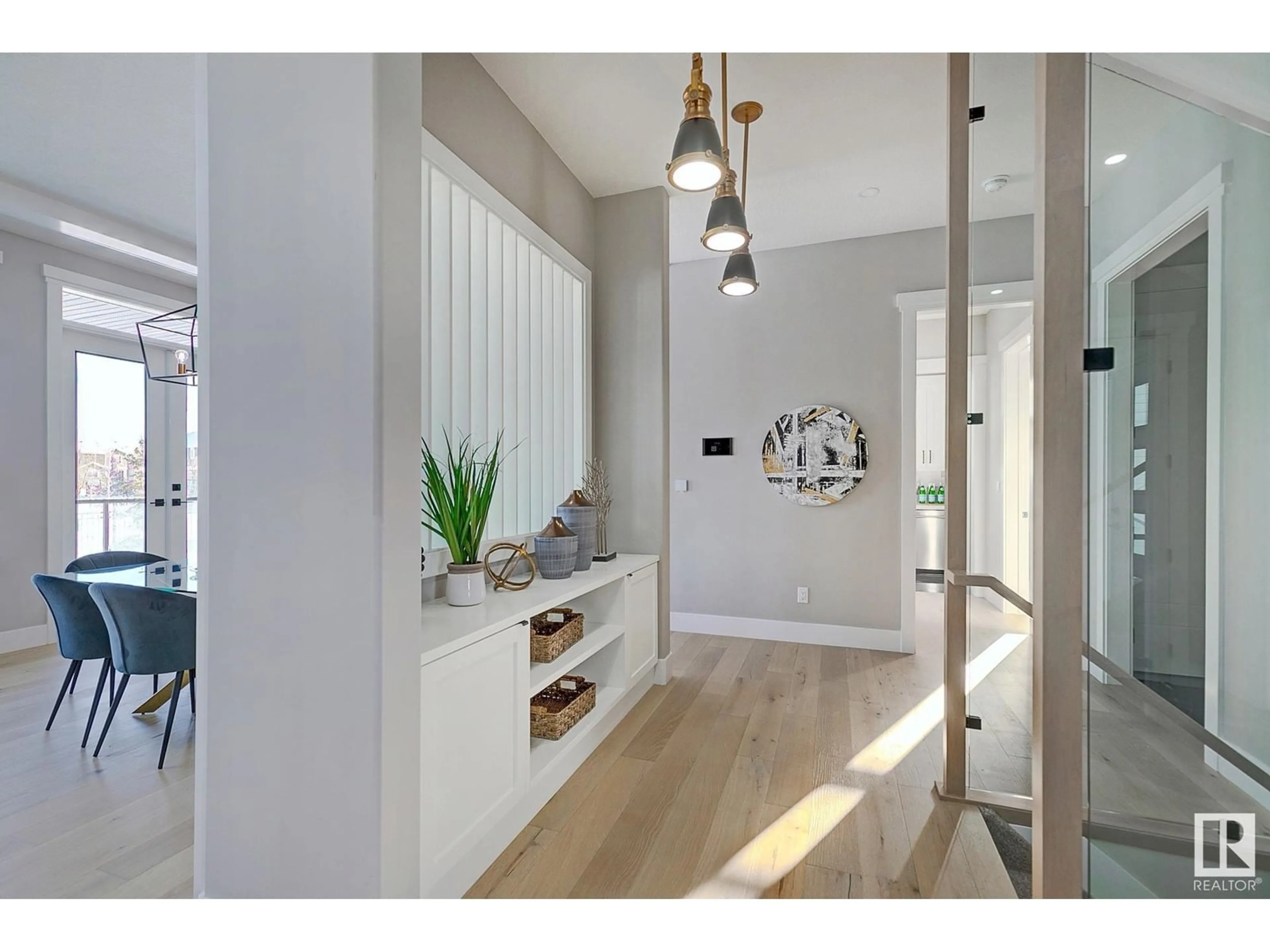 Indoor entryway for 5606 CAUTLEY CV, Edmonton Alberta T6W4P7