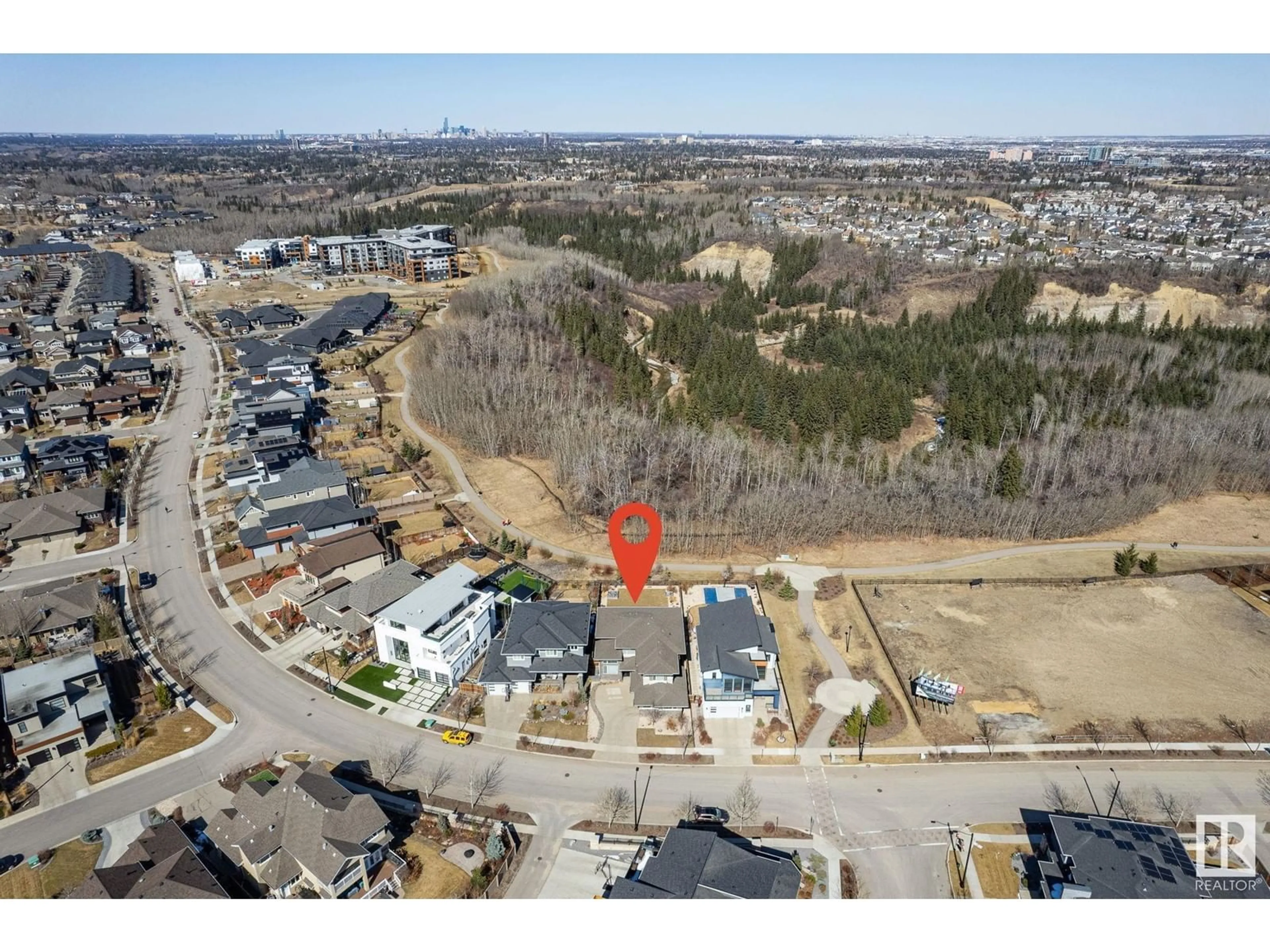 A pic from outside/outdoor area/front of a property/back of a property/a pic from drone, unknown for 7311 MAY CM NW, Edmonton Alberta T6R0V7