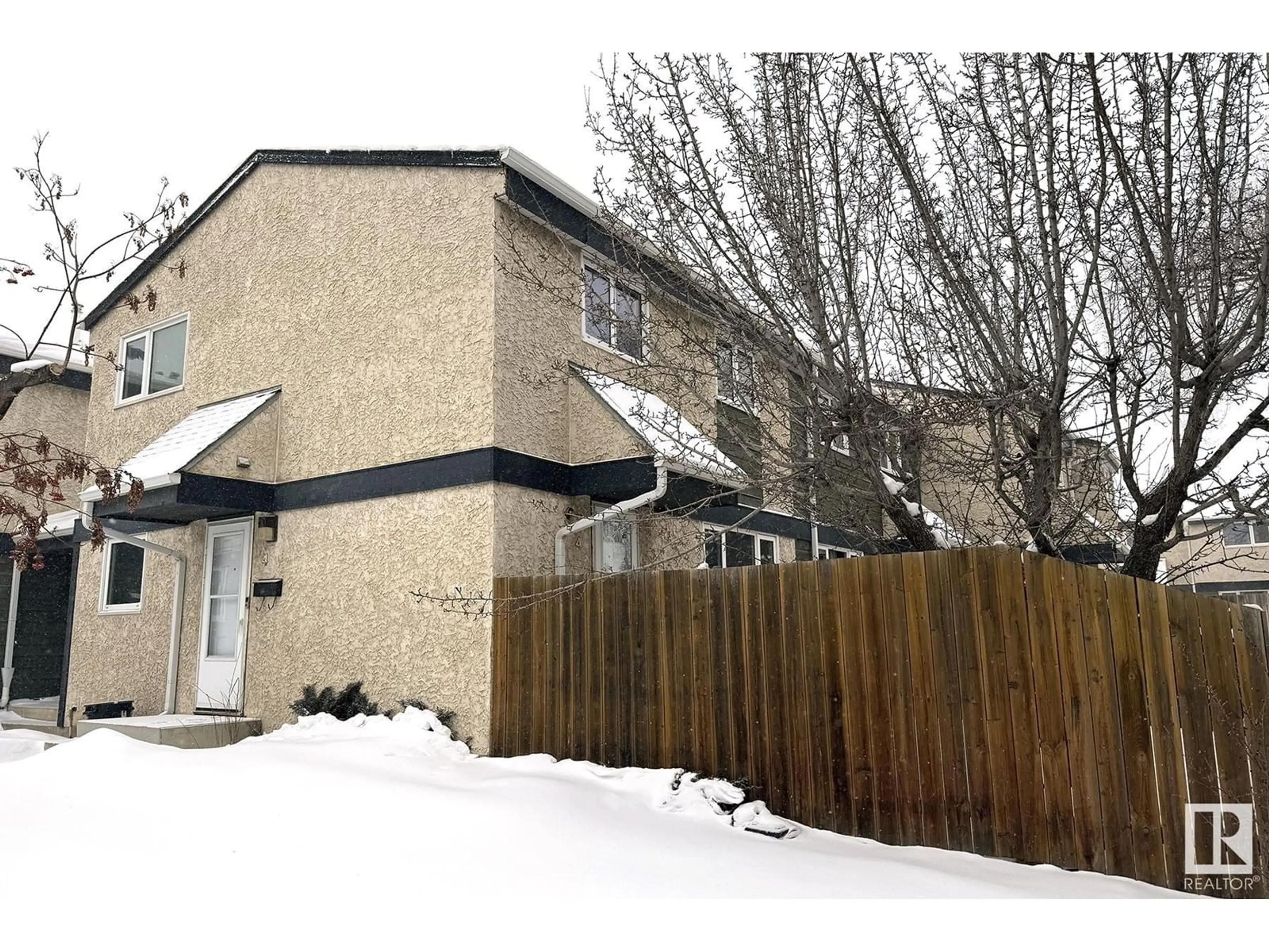 A pic from outside/outdoor area/front of a property/back of a property/a pic from drone, street for 4 BELMEAD GARDENS GD NW, Edmonton Alberta T5T1J1