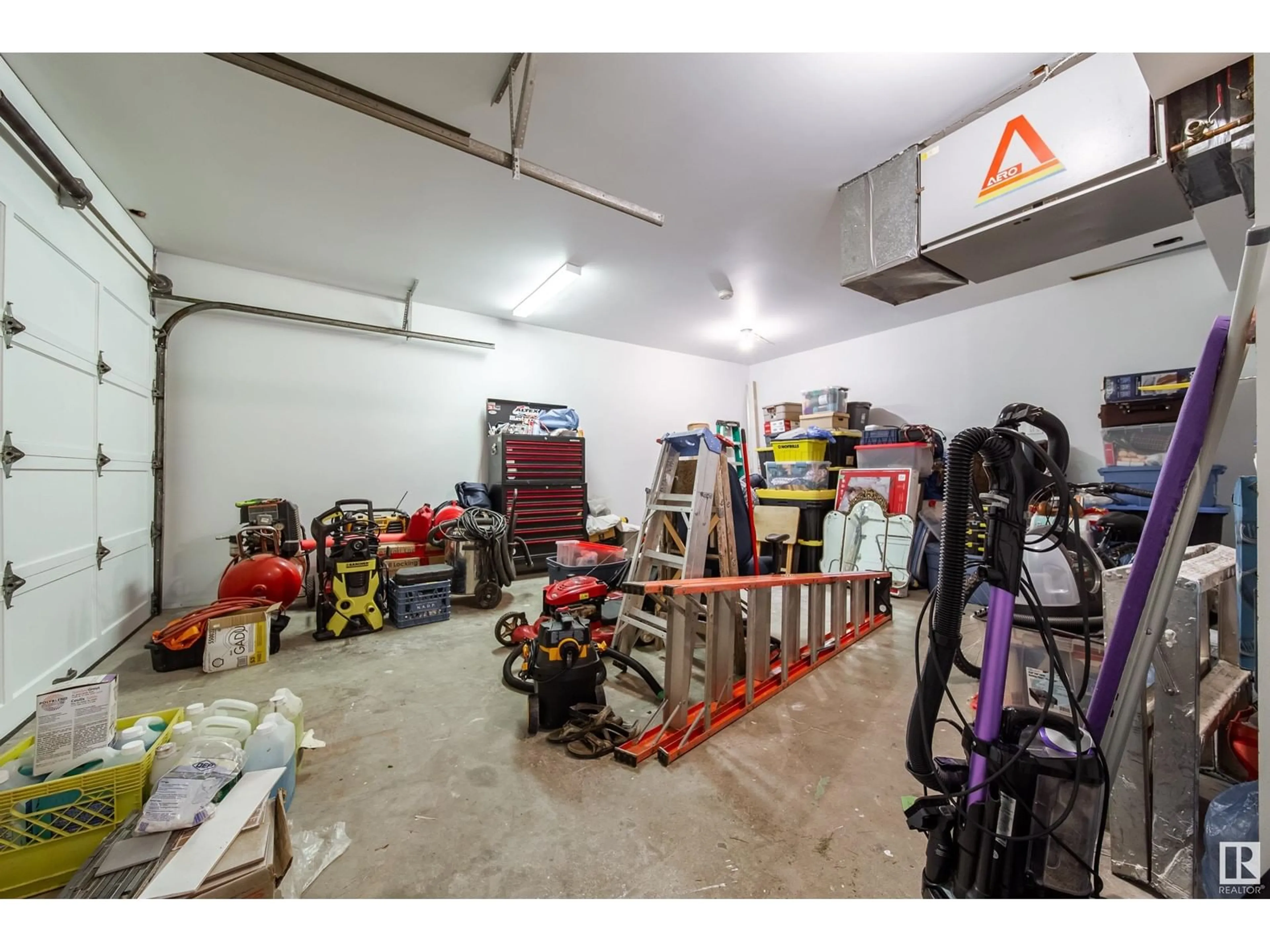 Indoor garage for 5503 50 AV, Rural Lac Ste. Anne County Alberta T0E0A0