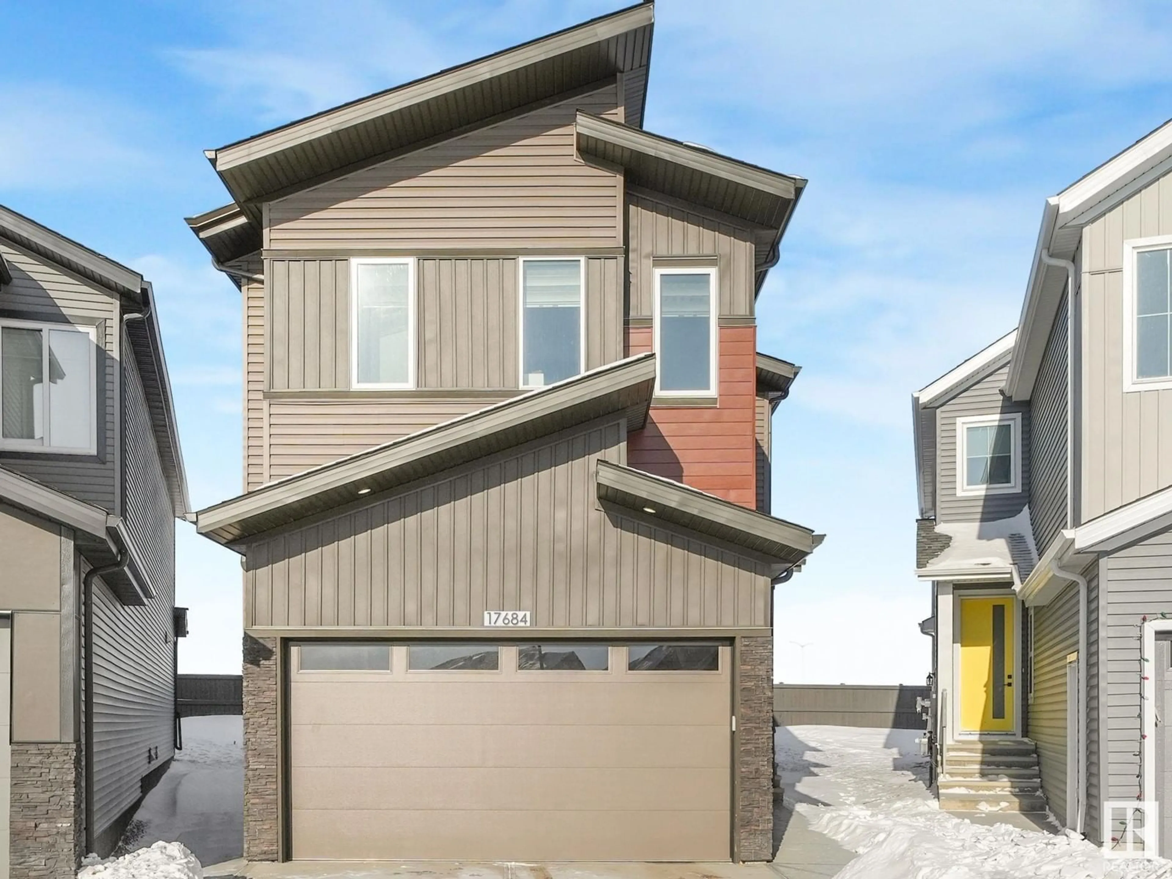 Home with vinyl exterior material, street for 17684 49 ST NW, Edmonton Alberta T5Y3Y1