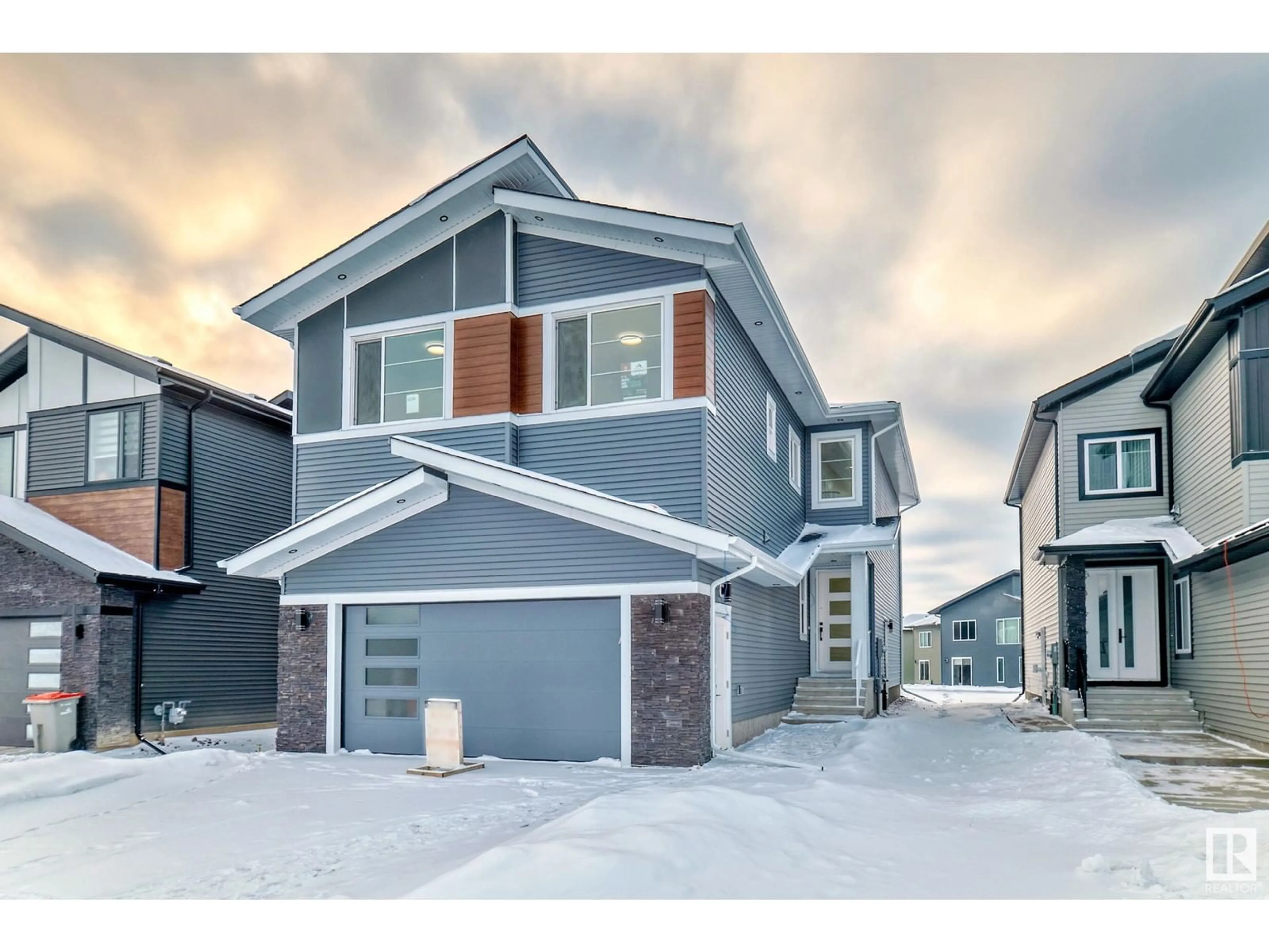 Home with vinyl exterior material, street for 6238 19 ST, Rural Leduc County Alberta T4X3C8