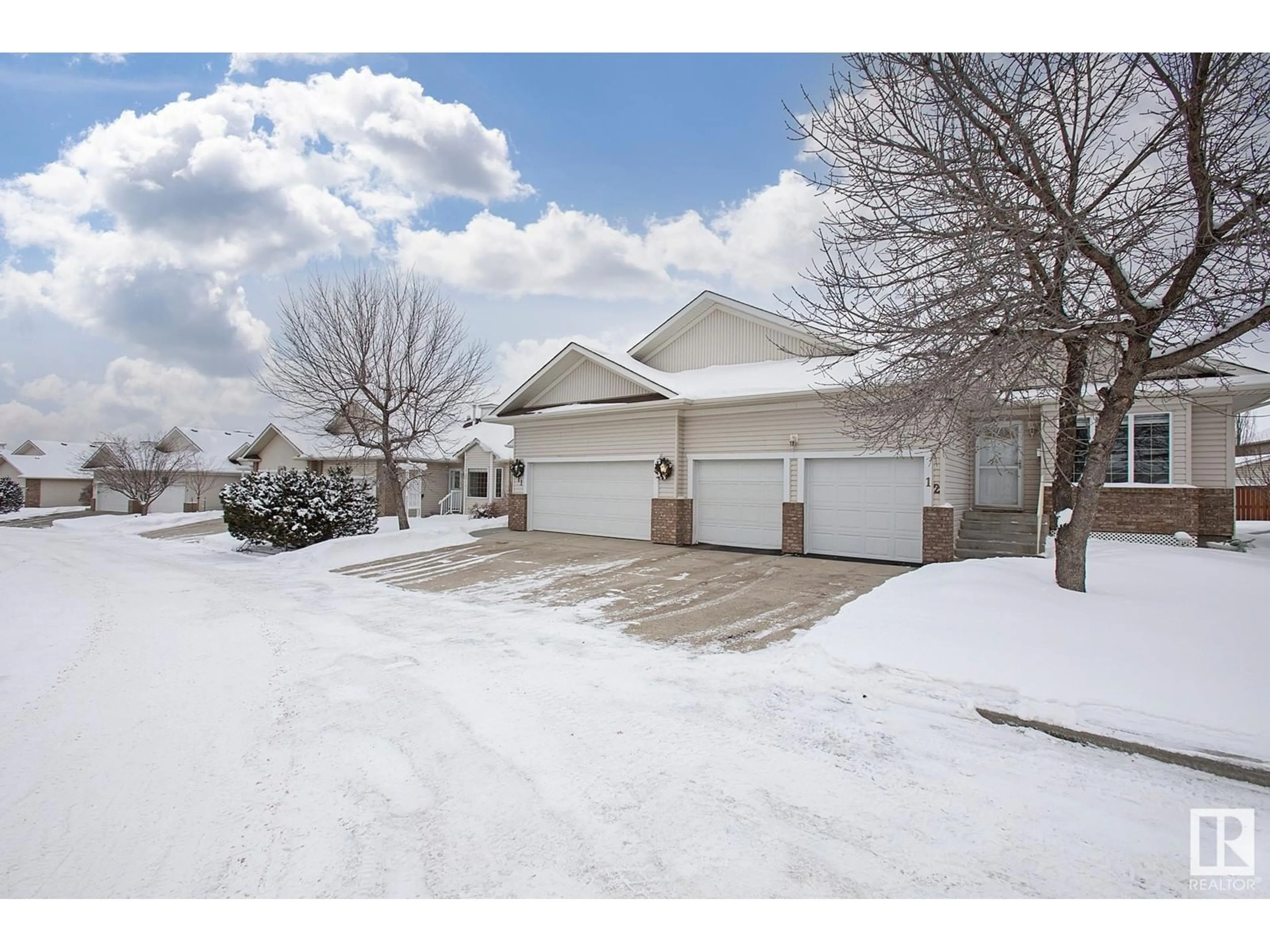 A pic from outside/outdoor area/front of a property/back of a property/a pic from drone, street for #12 201 BOTHWELL DR, Sherwood Park Alberta T8H2C8