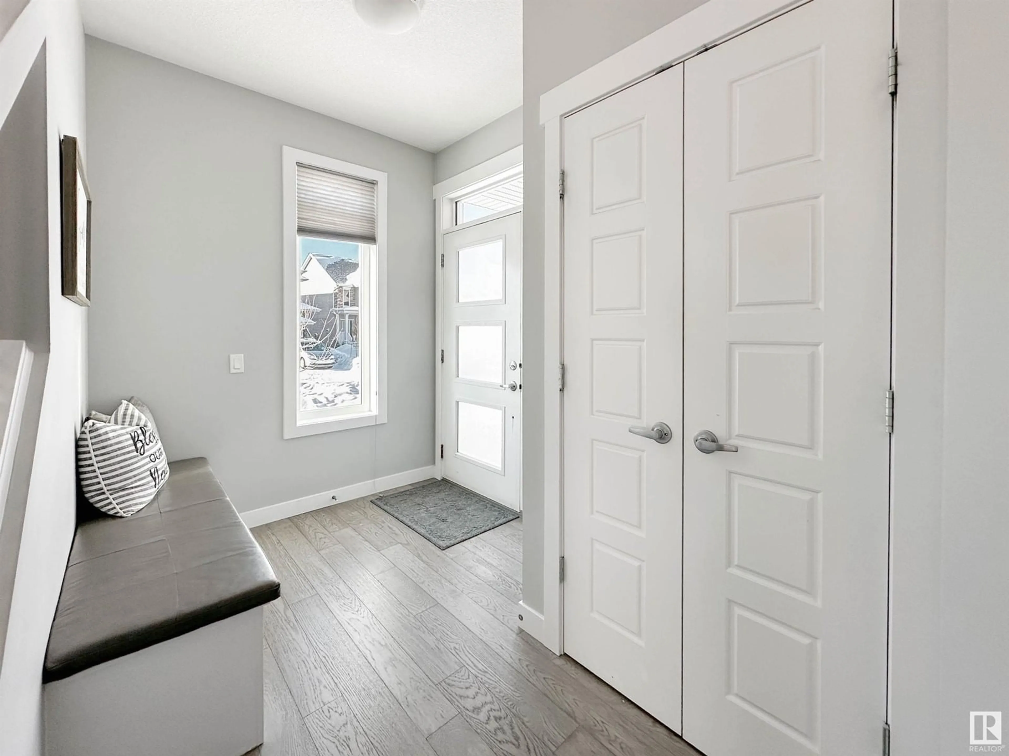 Indoor entryway for 128 JOYAL WY, St. Albert Alberta T8N7V3