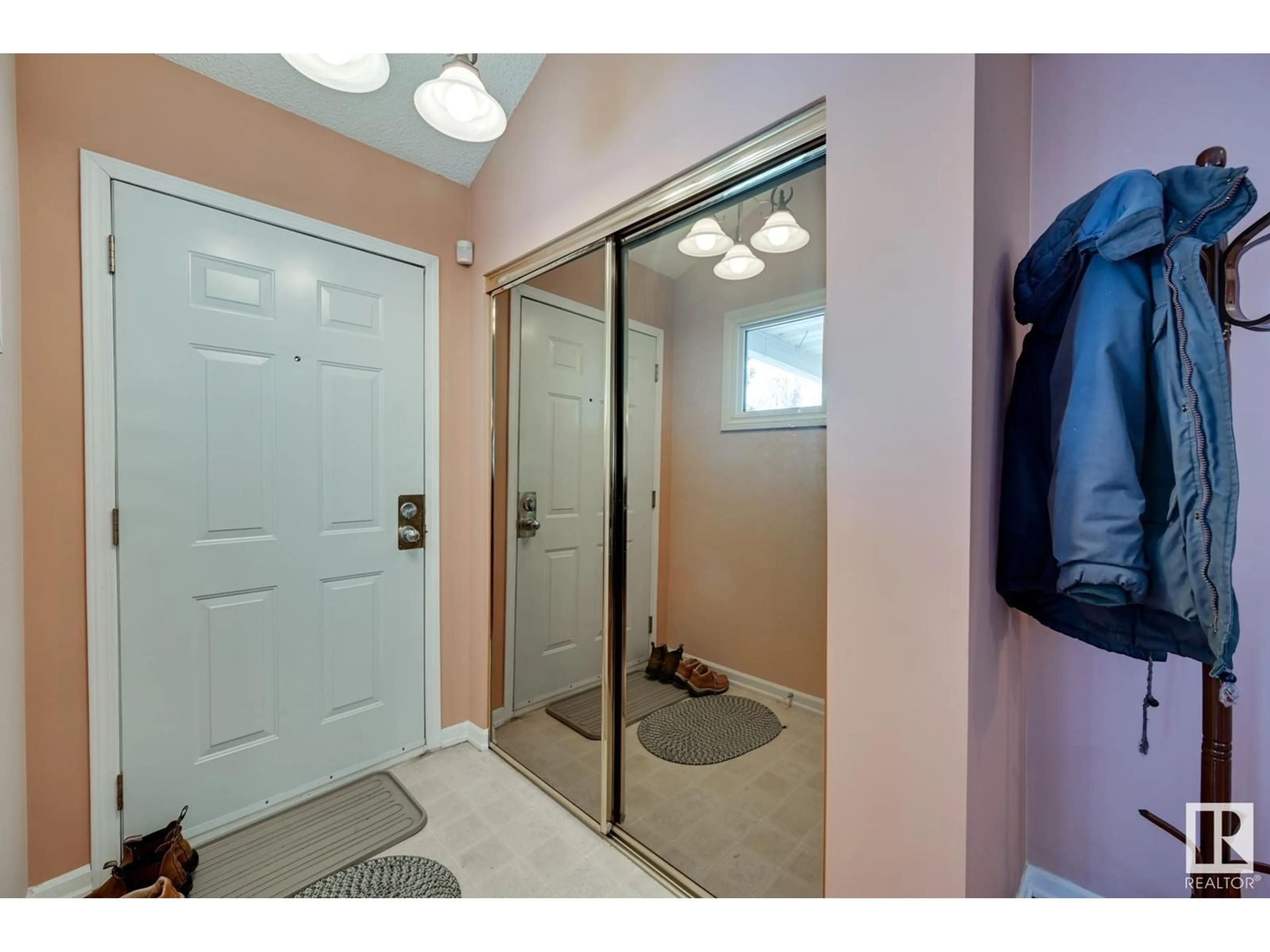 Indoor entryway for 3905 103B ST NW, Edmonton Alberta T6J2X8