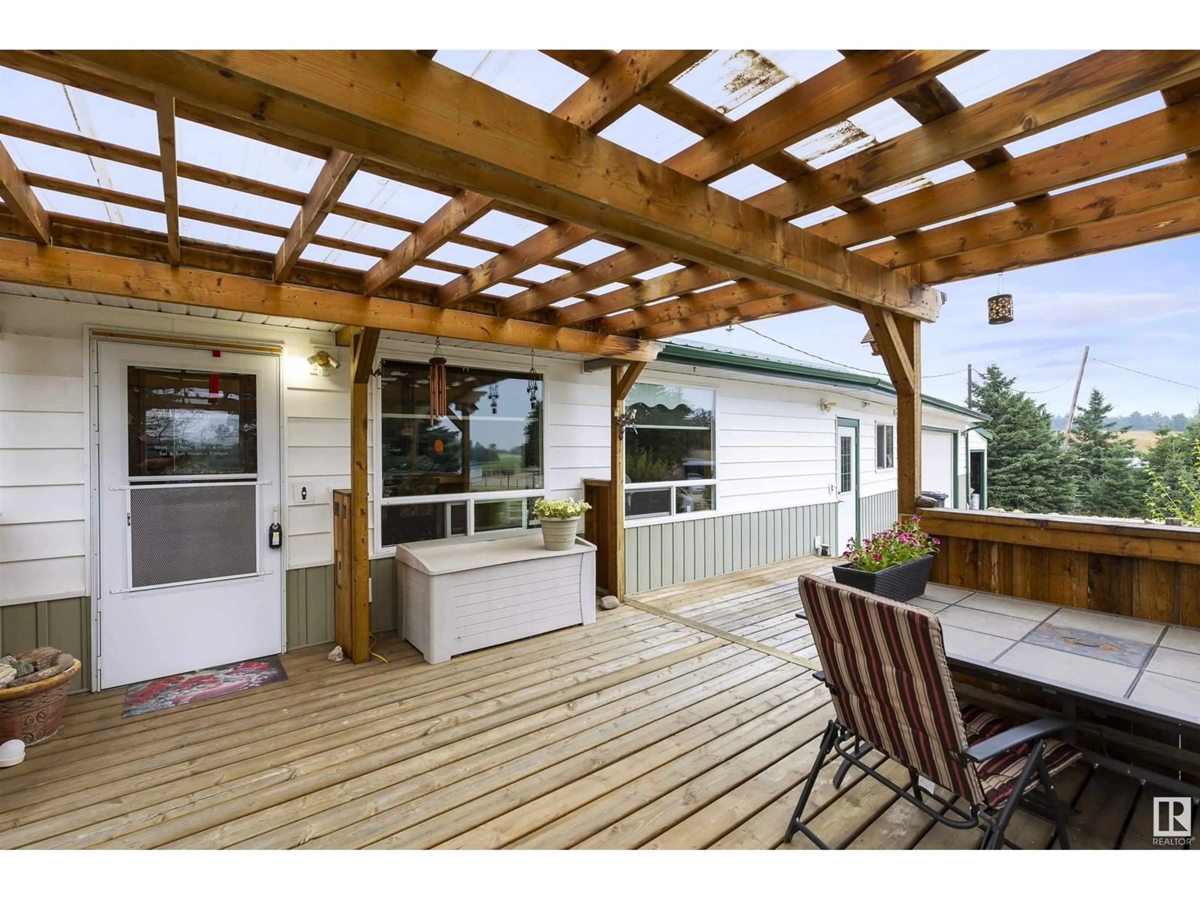 Patio, unknown for 53110 RGE RD 12, Rural Parkland County Alberta T7Y2T1