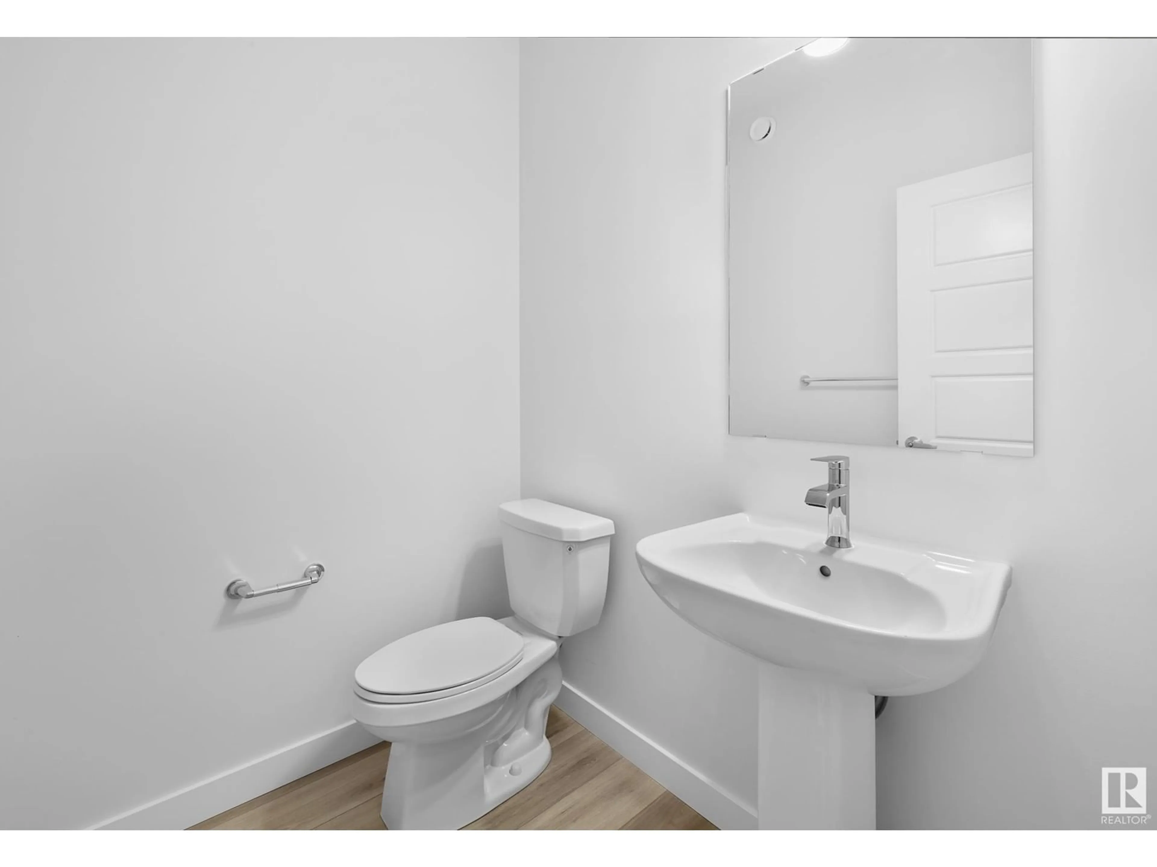 Standard bathroom, unknown for 1444 GOODSPEED LN NW, Edmonton Alberta T5T0W2