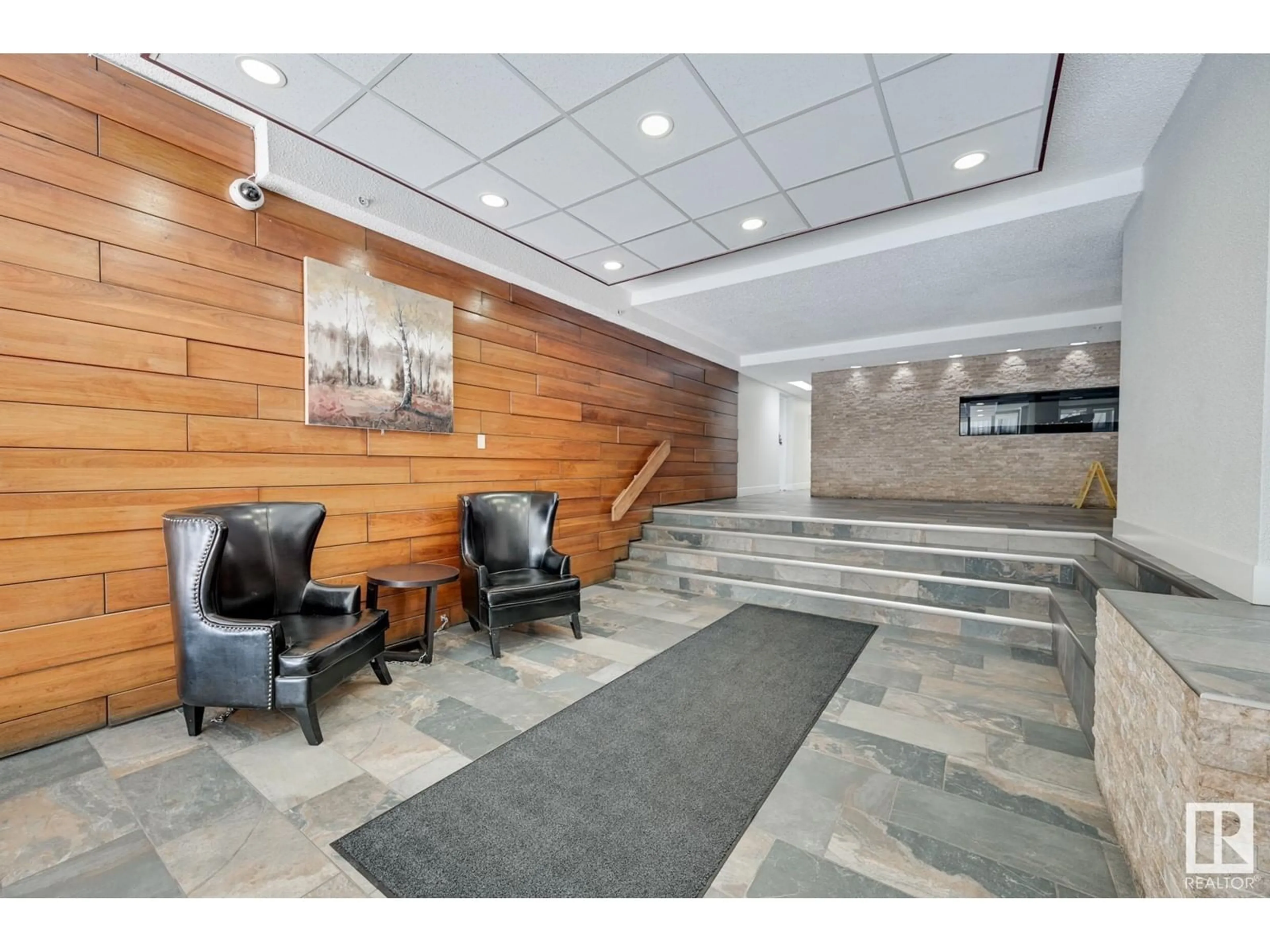 Lobby for #152 8745 165 ST NW, Edmonton Alberta T5R2R7