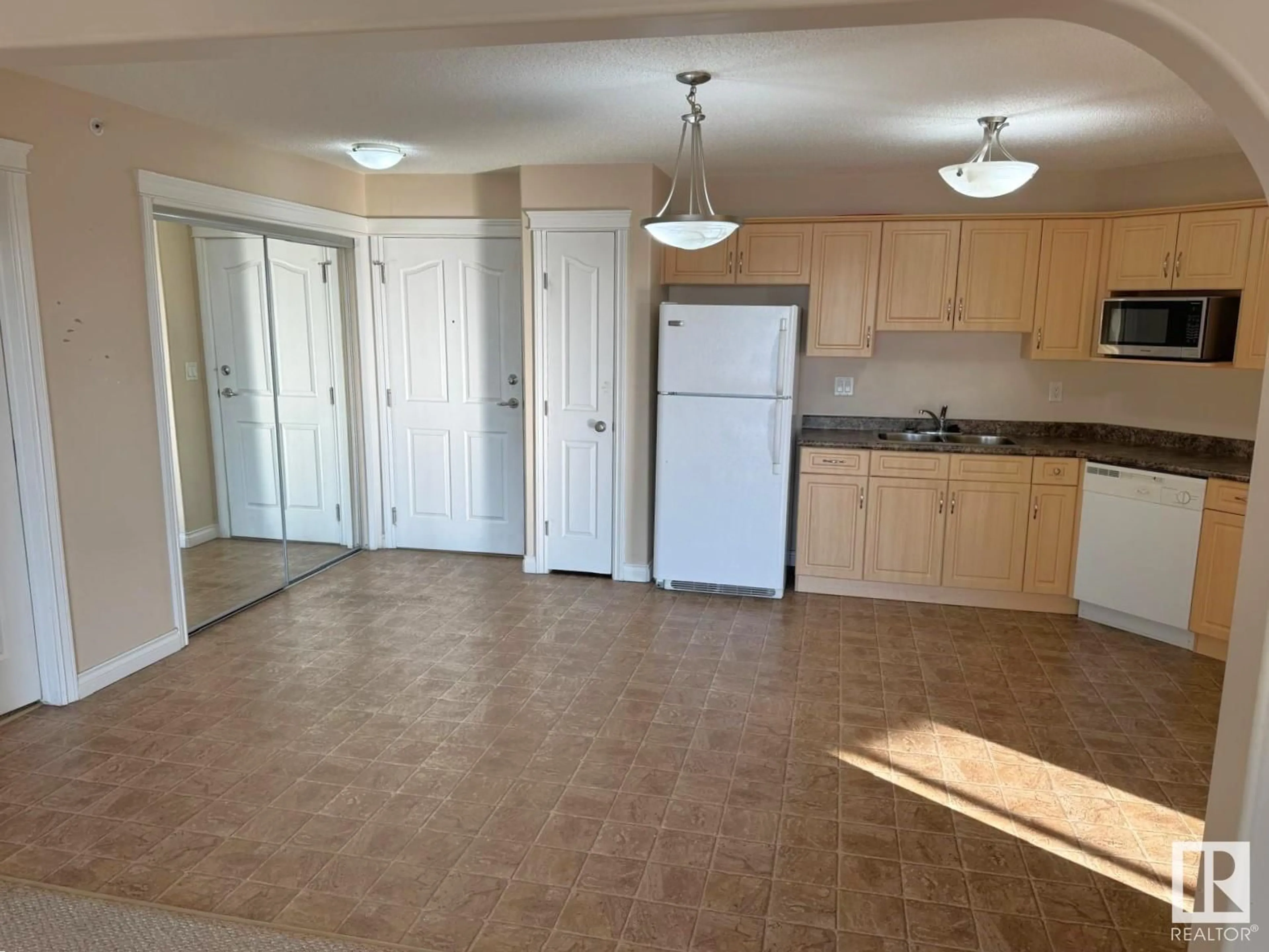 A pic of a room for 7801 - 415 GOLF COURSE RD, Stony Plain Alberta T7Z1M2