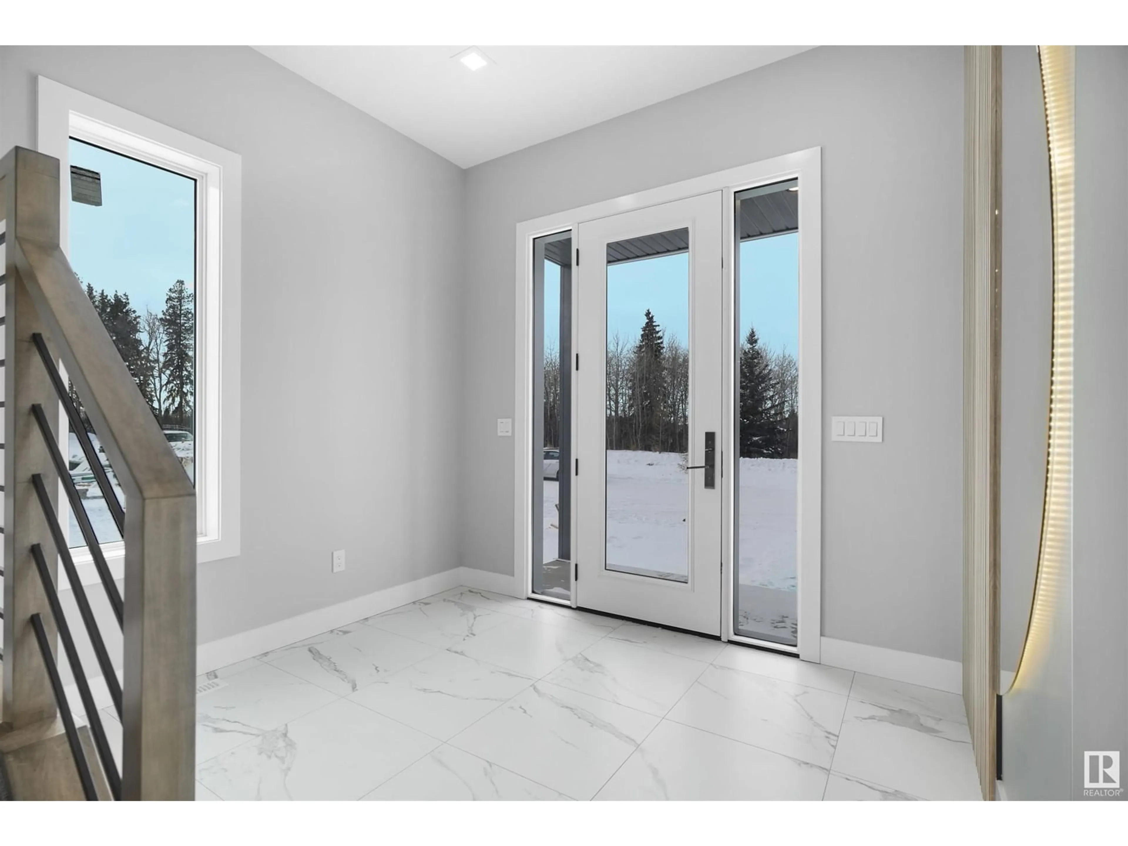 Indoor entryway for 6109 CRAWFORD DR SW, Edmonton Alberta T6W4L7