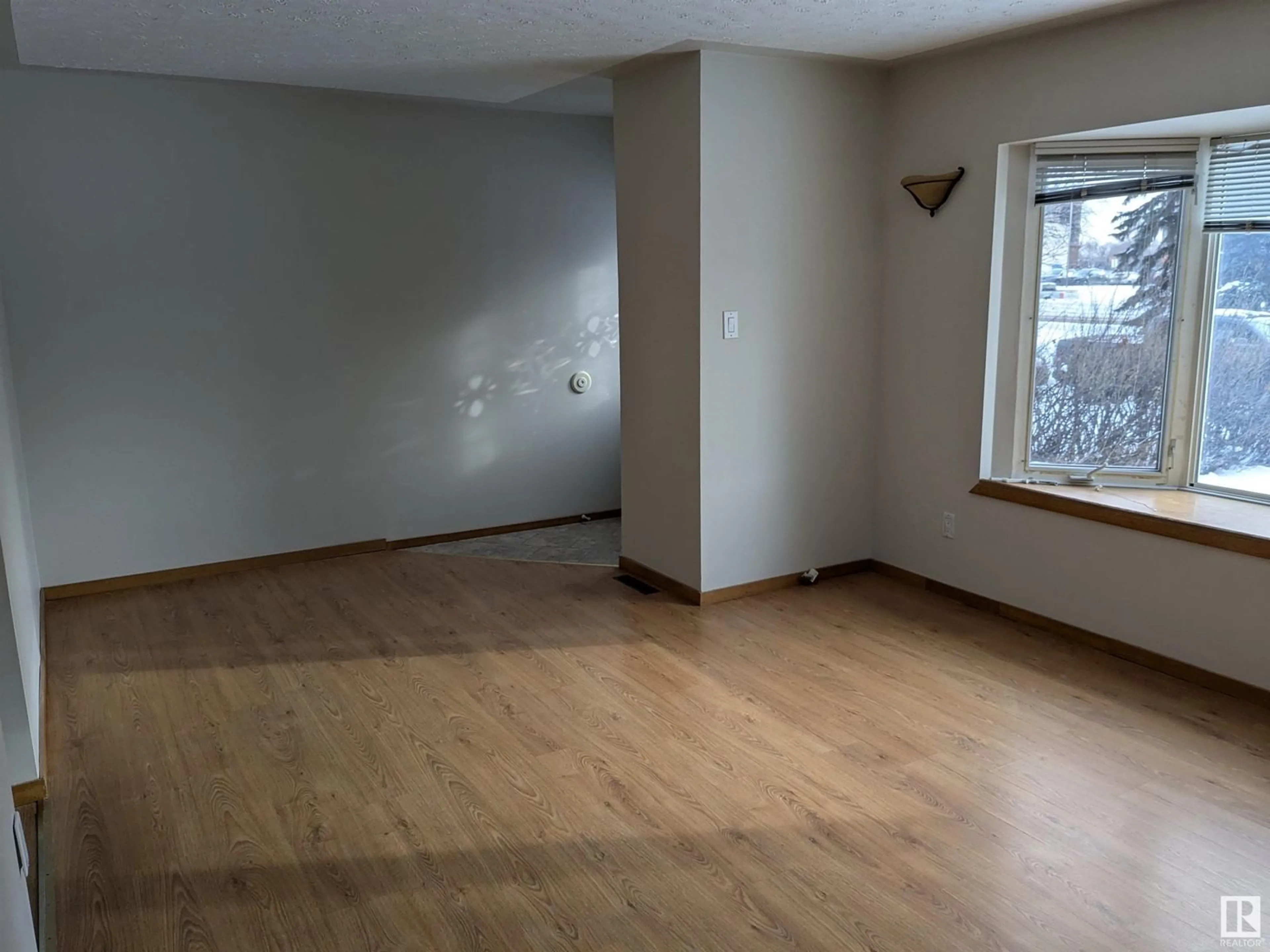 A pic of a room for 10814 51 AV NW, Edmonton Alberta T6H0L2